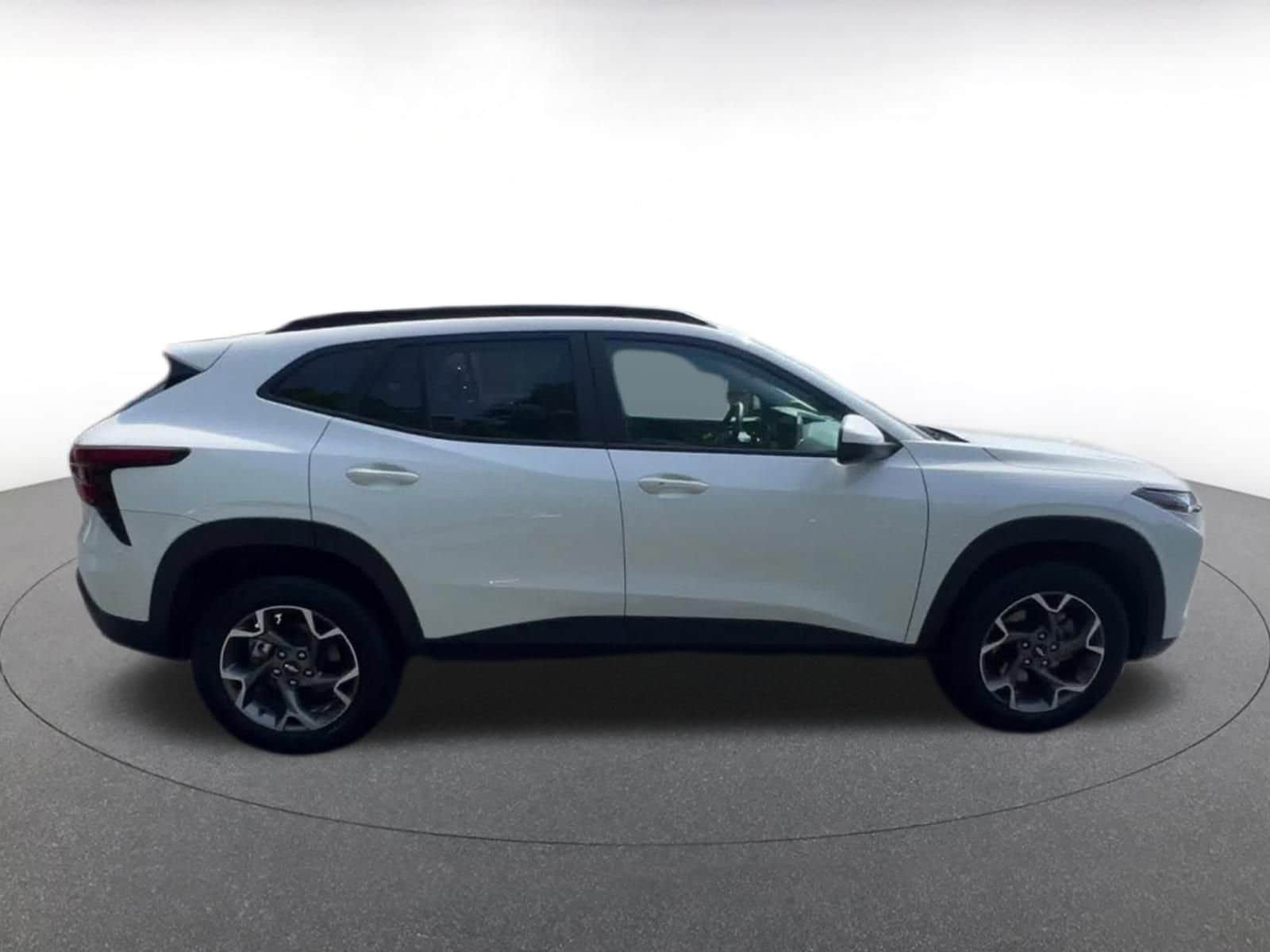 Thumbnail: 2025 Chevrolet Trax - 16