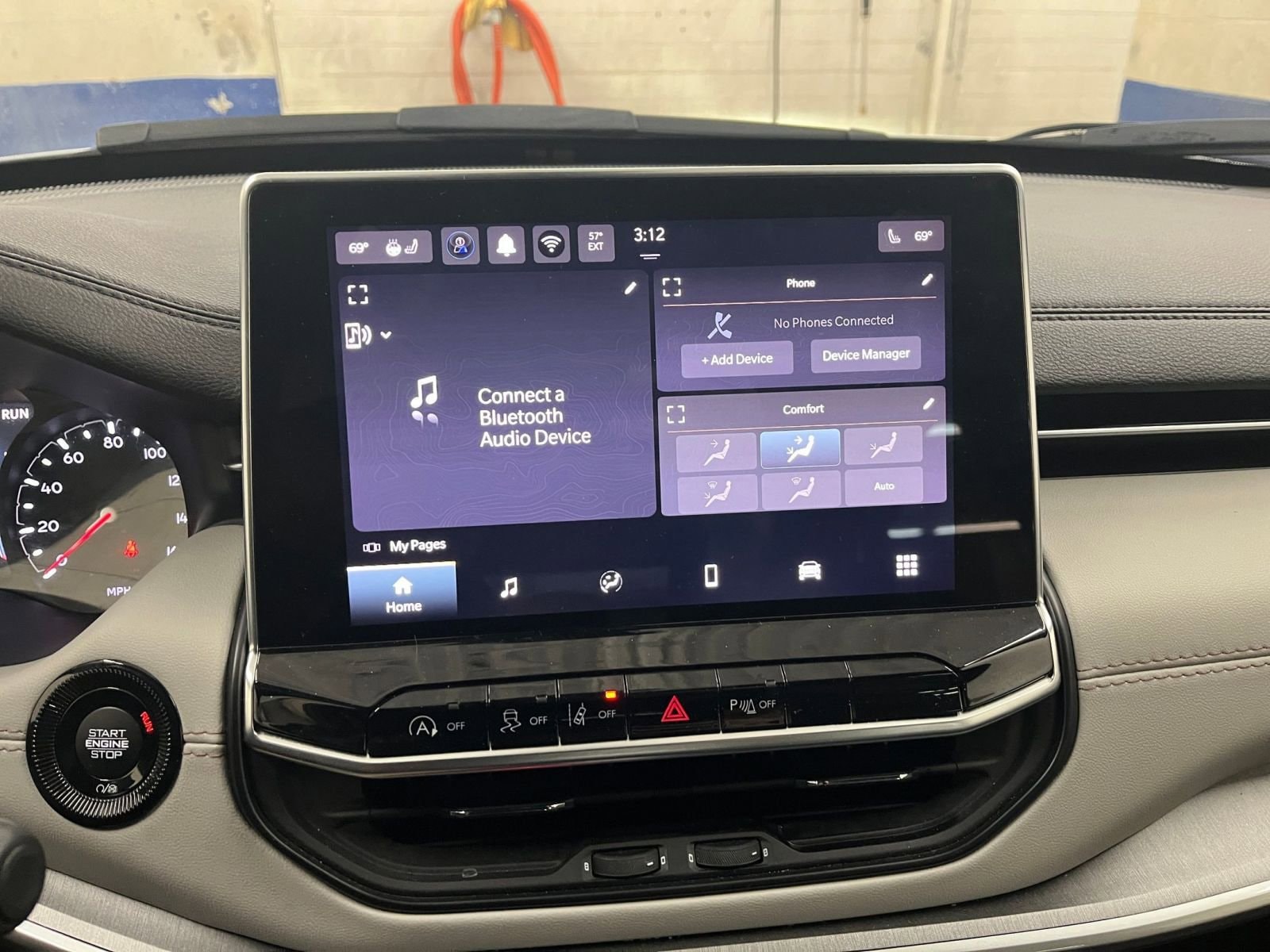 Thumbnail: 2025 Jeep Compass - 17