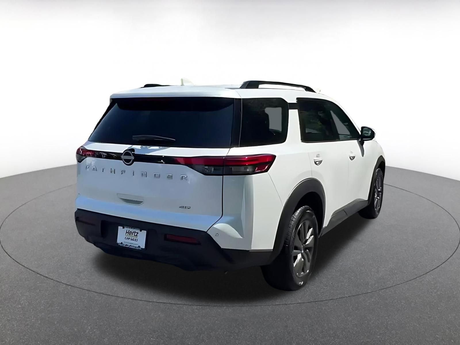 Thumbnail: 2025 Nissan Pathfinder - 14