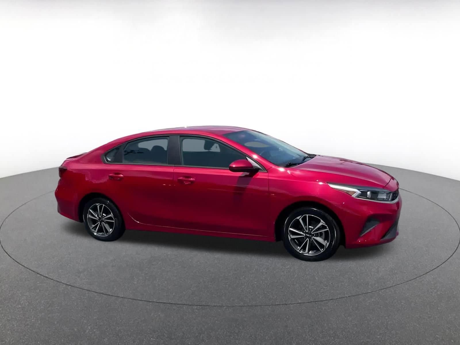 Thumbnail: 2023 Kia Forte - 2