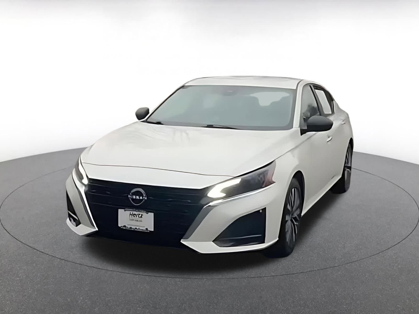 Thumbnail: 2025 Nissan Altima - 8