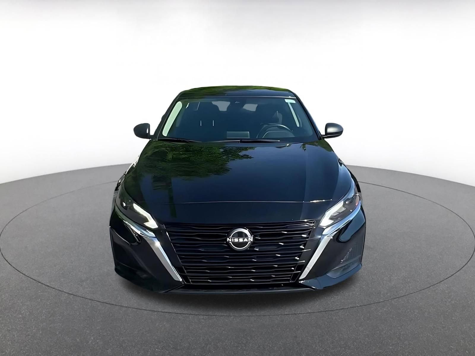 Thumbnail: 2025 Nissan Altima - 4