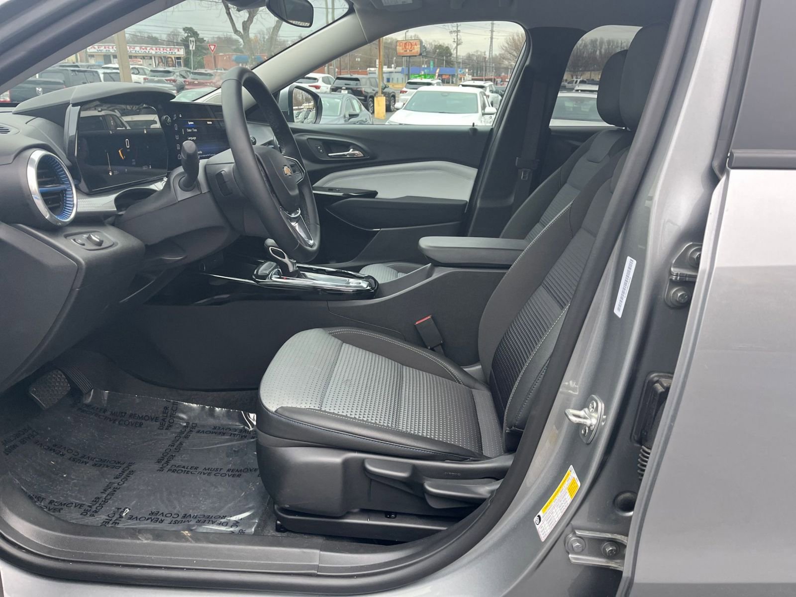 Thumbnail: 2025 Chevrolet Trax - 21