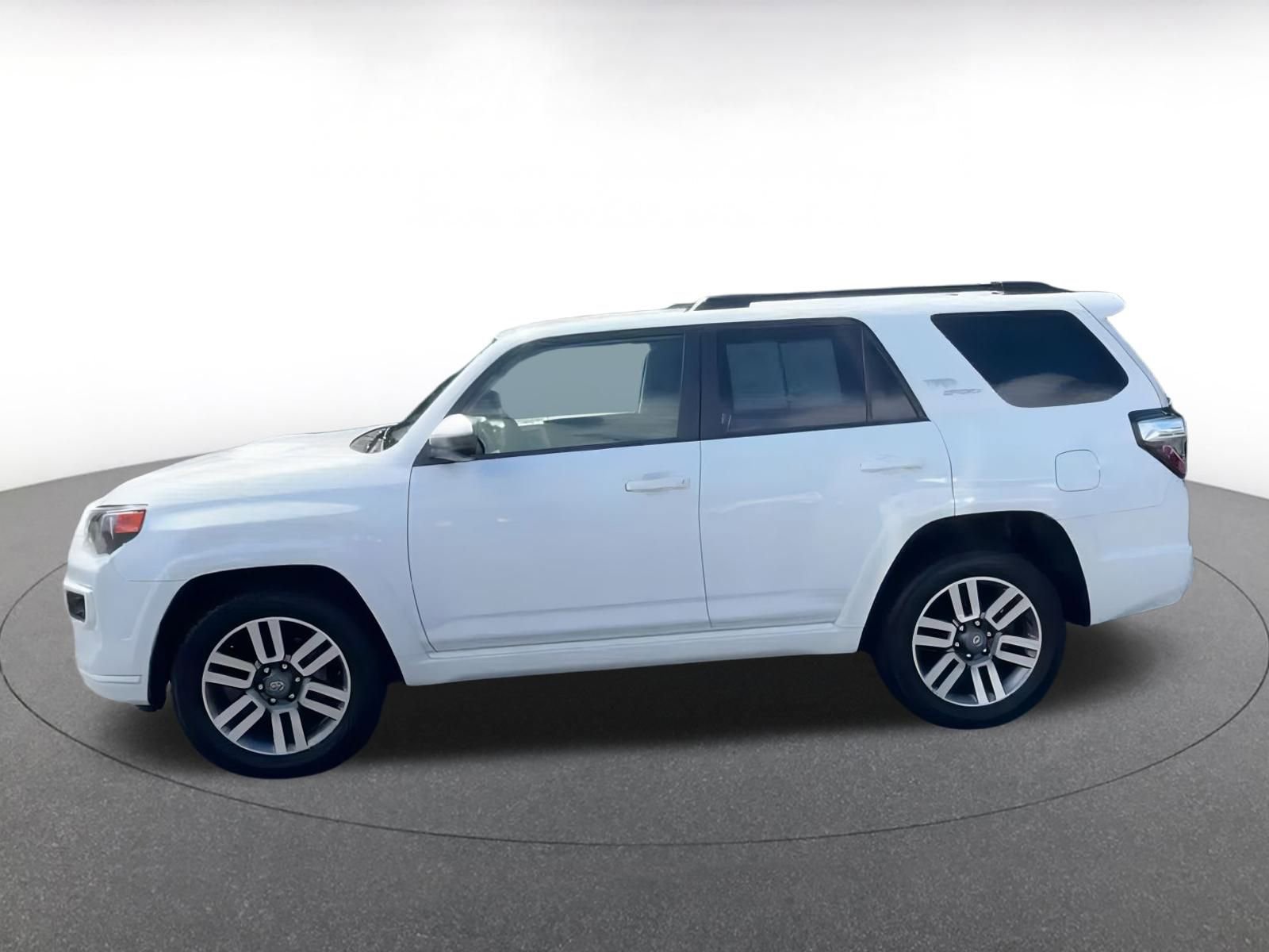 Thumbnail: 2024 Toyota 4Runner - 9