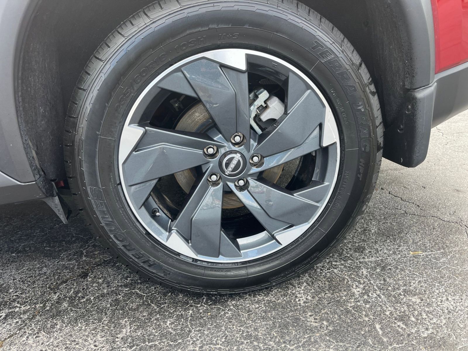 2024 Nissan Rogue SV 23
