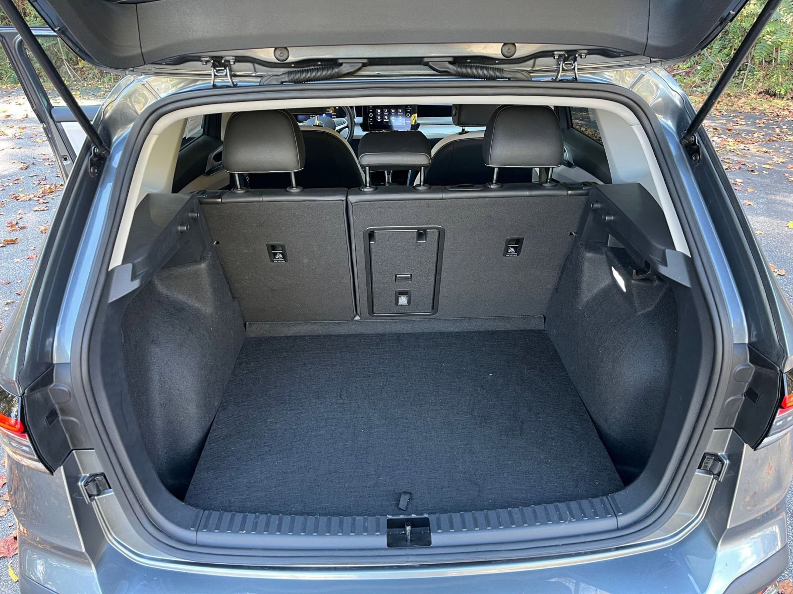 Thumbnail: 2025 Volkswagen Taos - 27