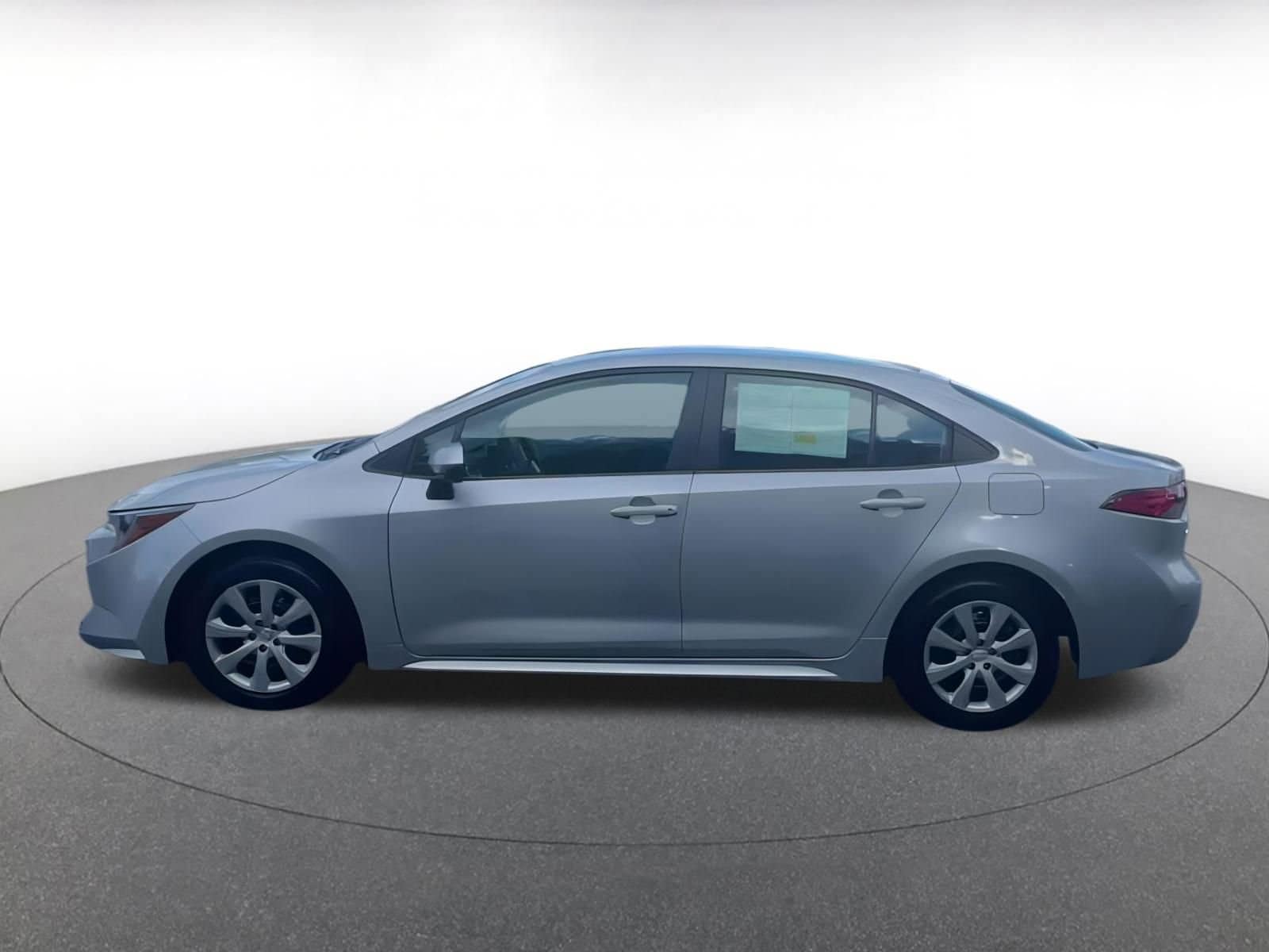 Thumbnail: 2024 Toyota Corolla - 10