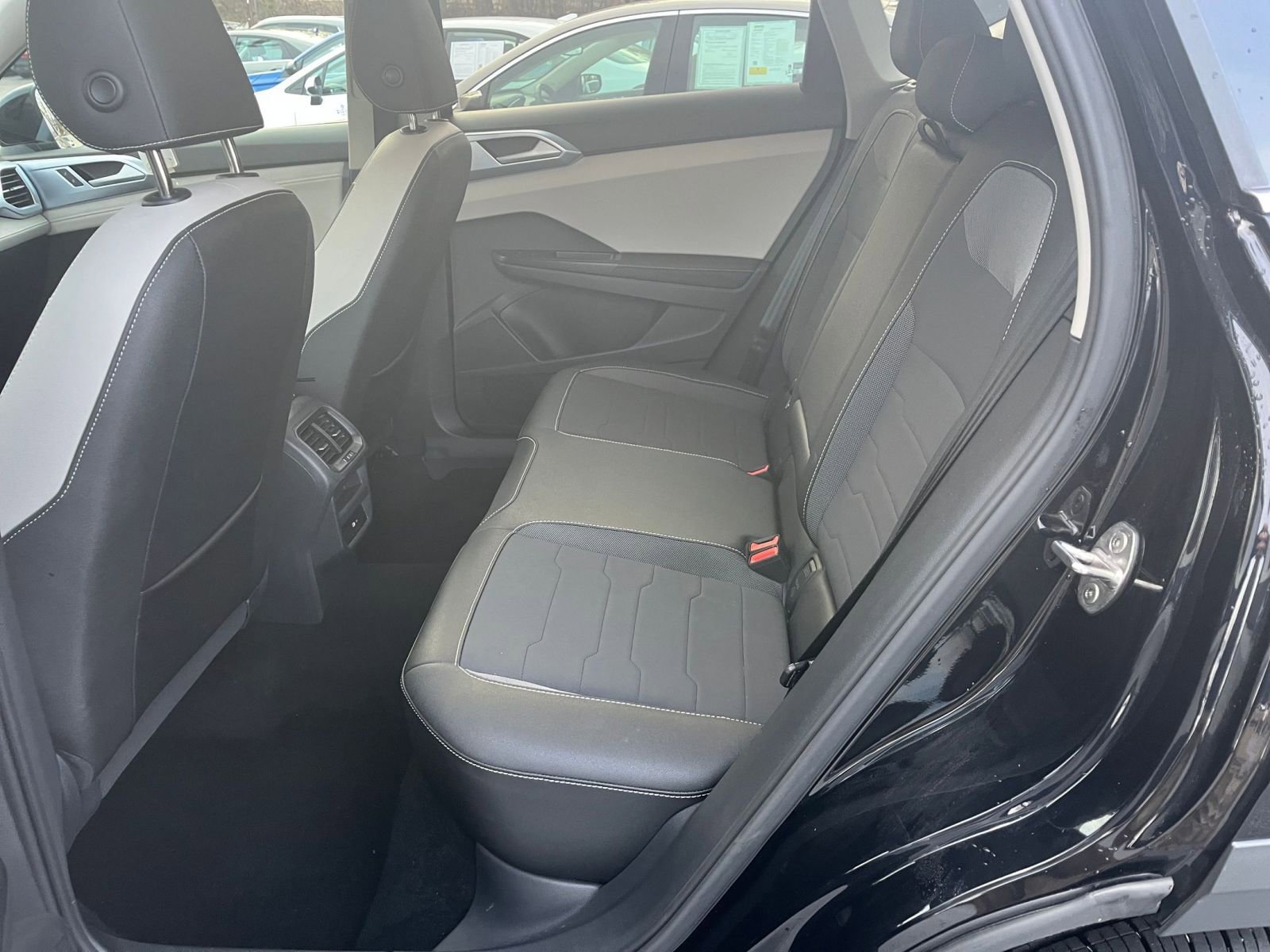 Thumbnail: 2025 Volkswagen Taos - 20