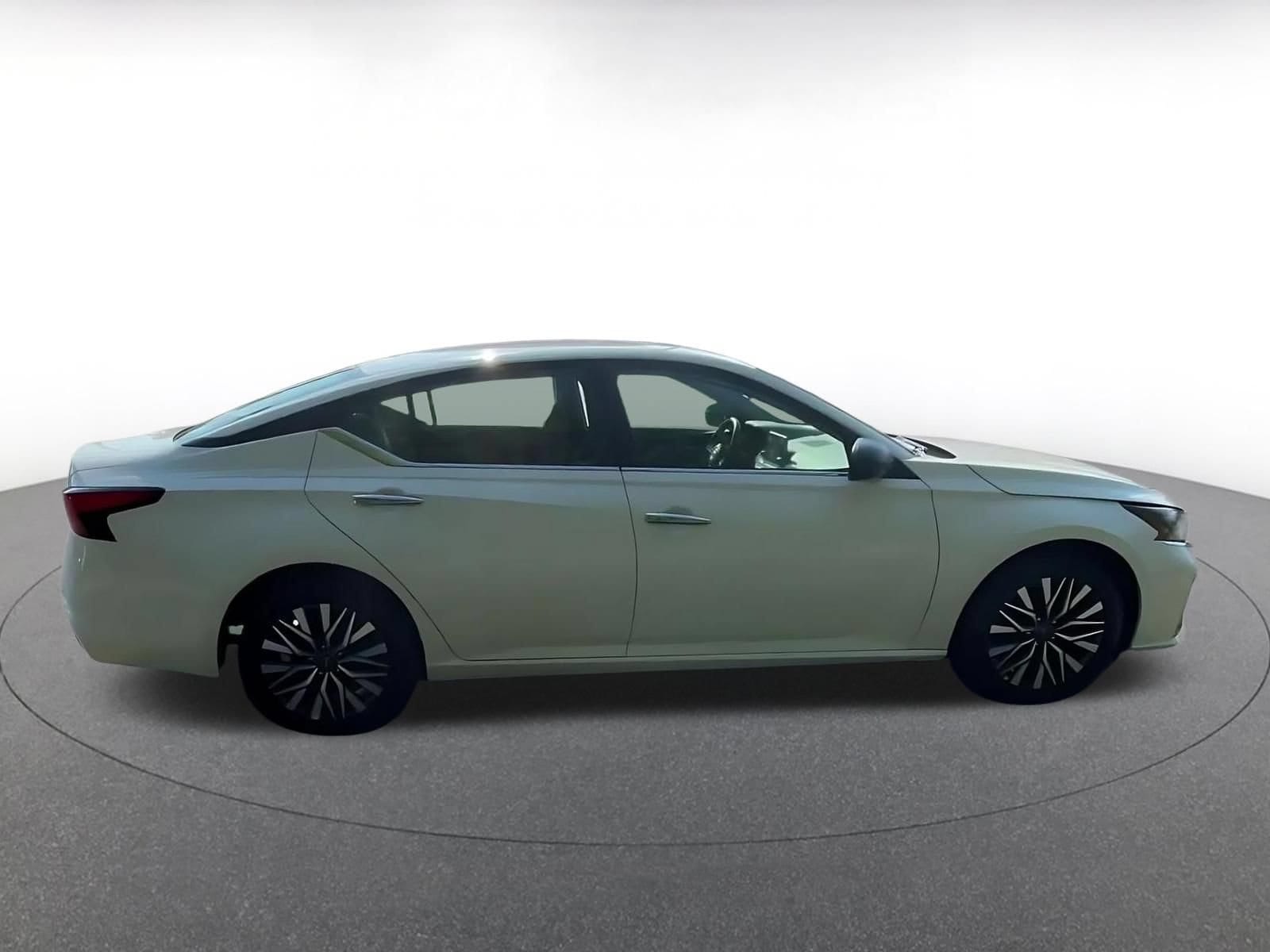 Thumbnail: 2025 Nissan Altima - 16
