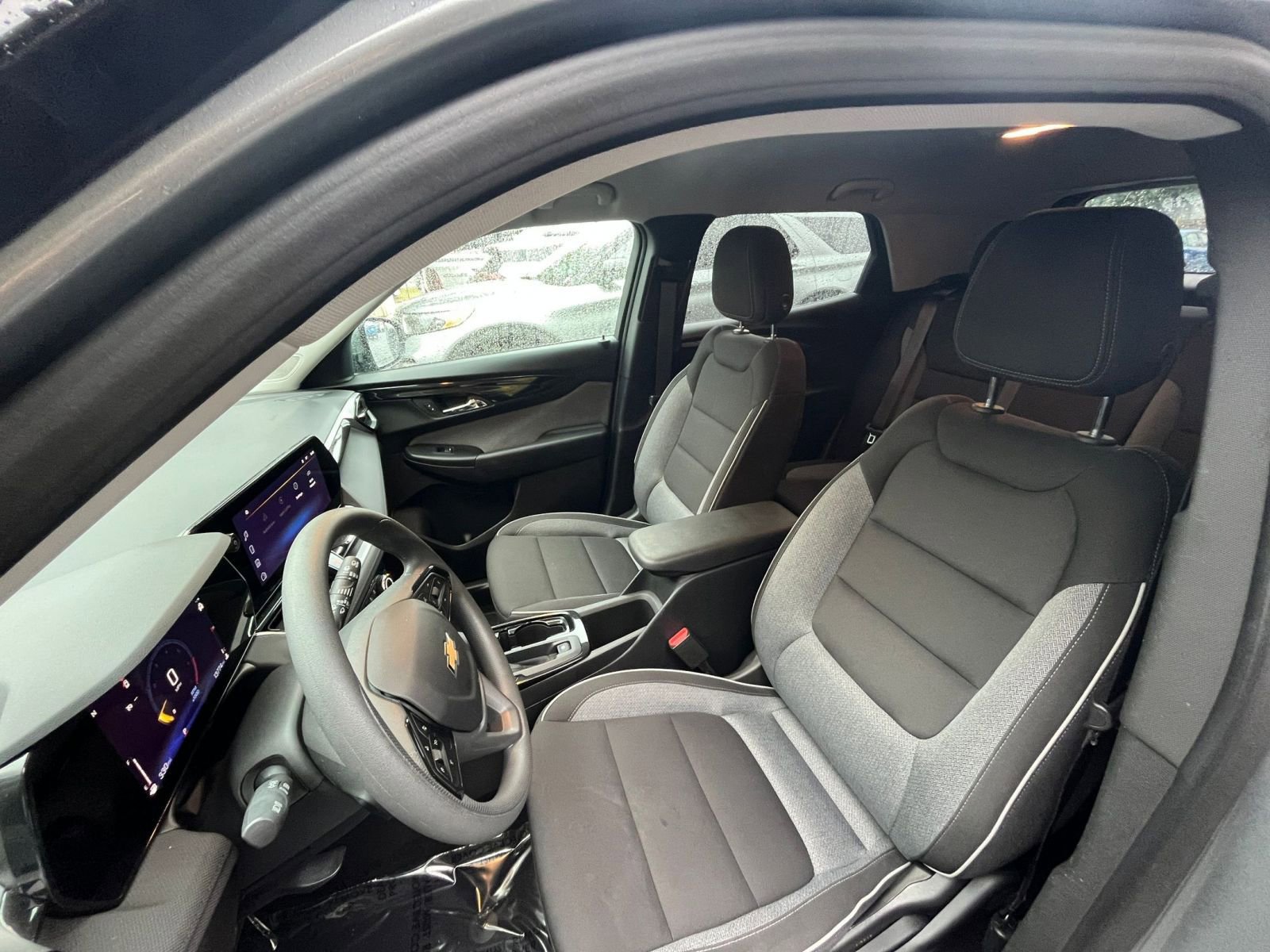 Thumbnail: 2025 Chevrolet TrailBlazer - 32