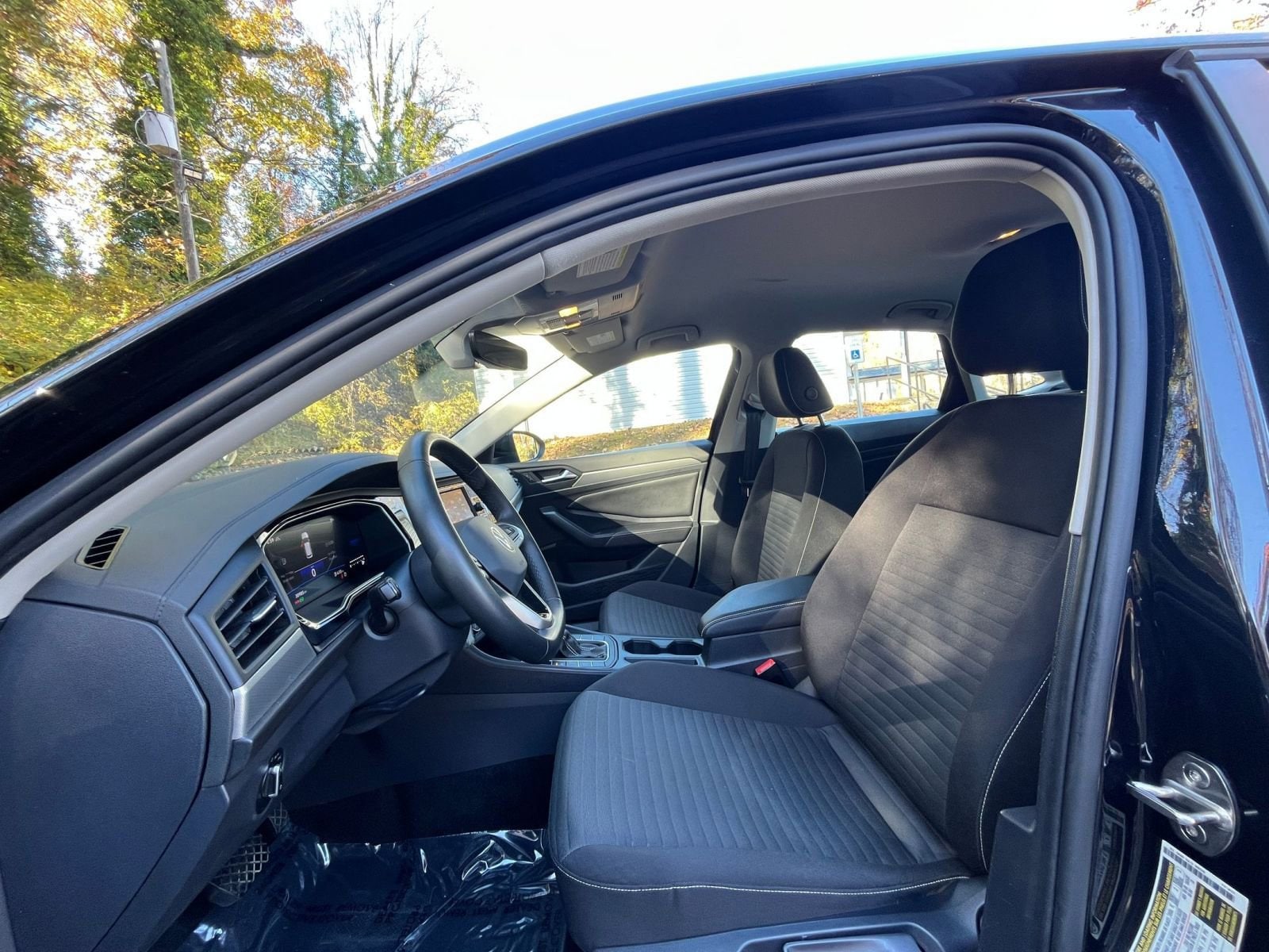 Thumbnail: 2024 Volkswagen Jetta - 23