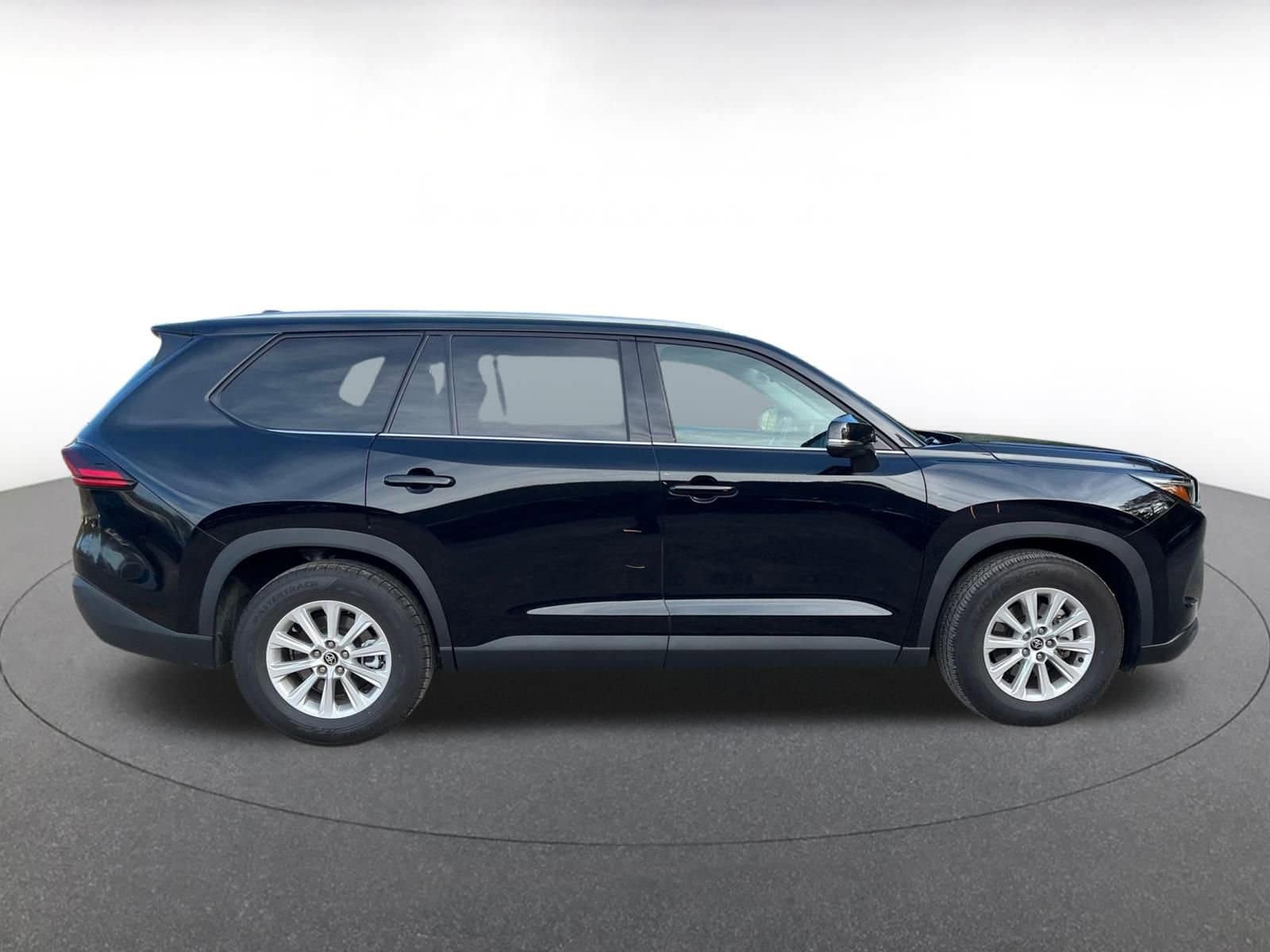 Thumbnail: 2025 Toyota Grand Highlander - 13