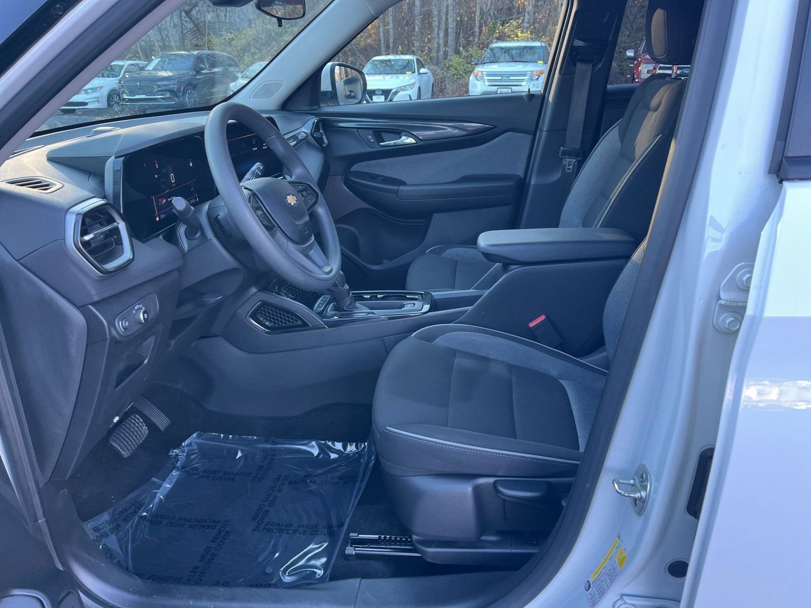 Thumbnail: 2025 Chevrolet TrailBlazer - 21