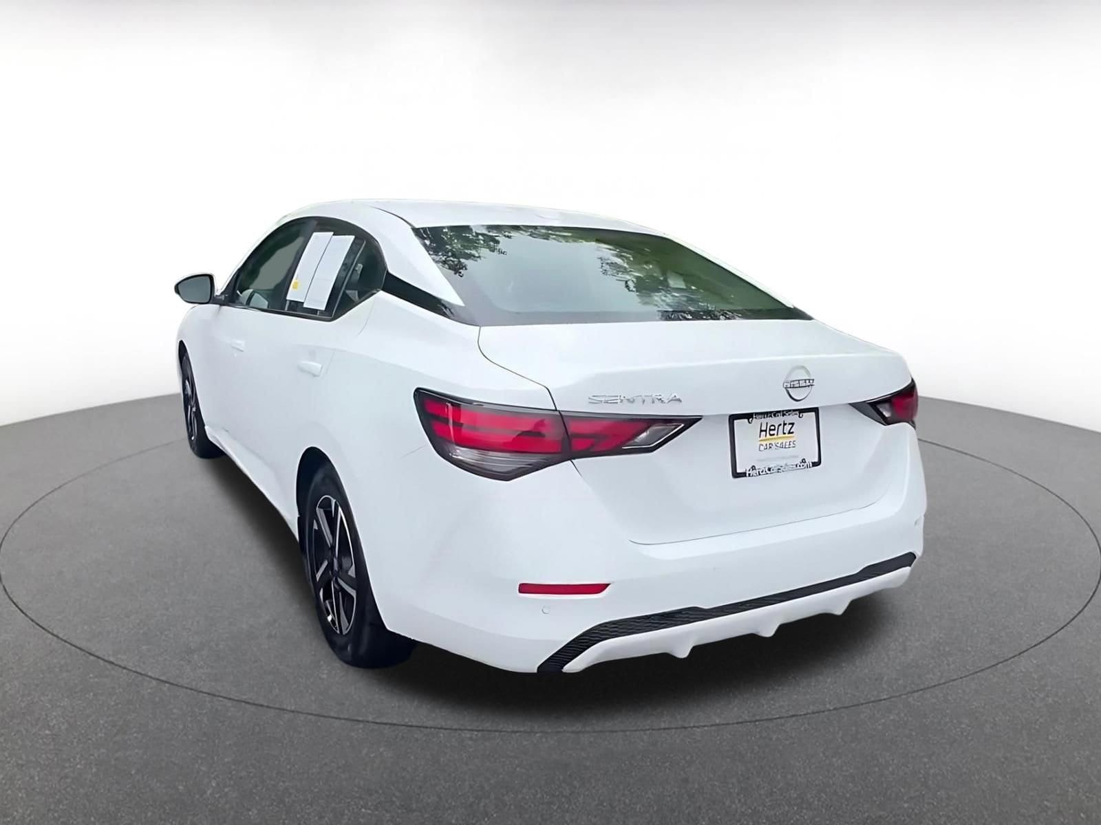 Thumbnail: 2025 Nissan Sentra - 11