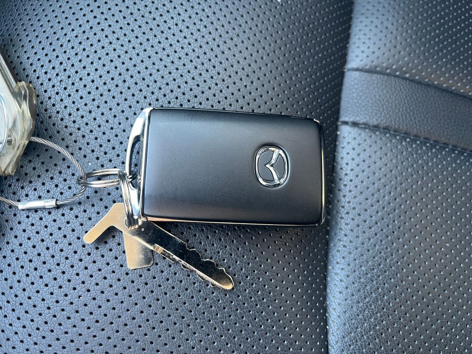 Thumbnail: 2025 Mazda CX-70 - 18