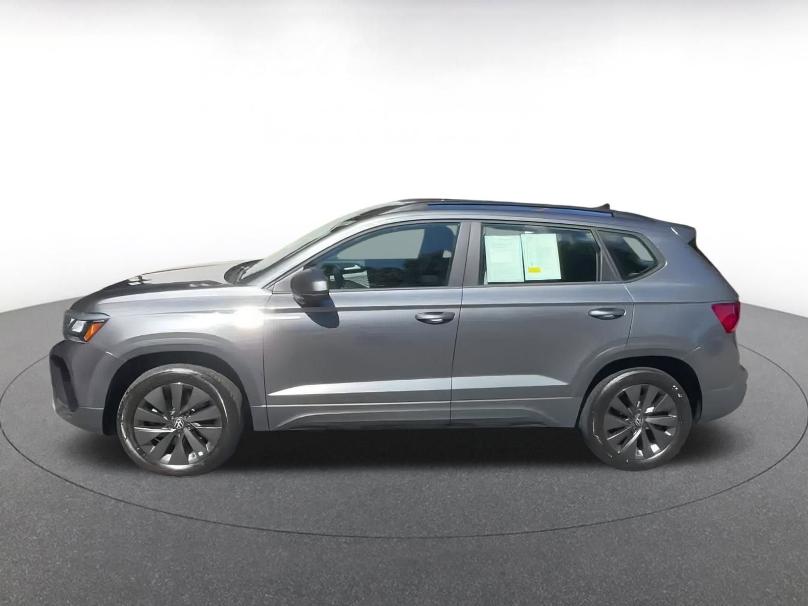 Thumbnail: 2024 Volkswagen Taos - 9