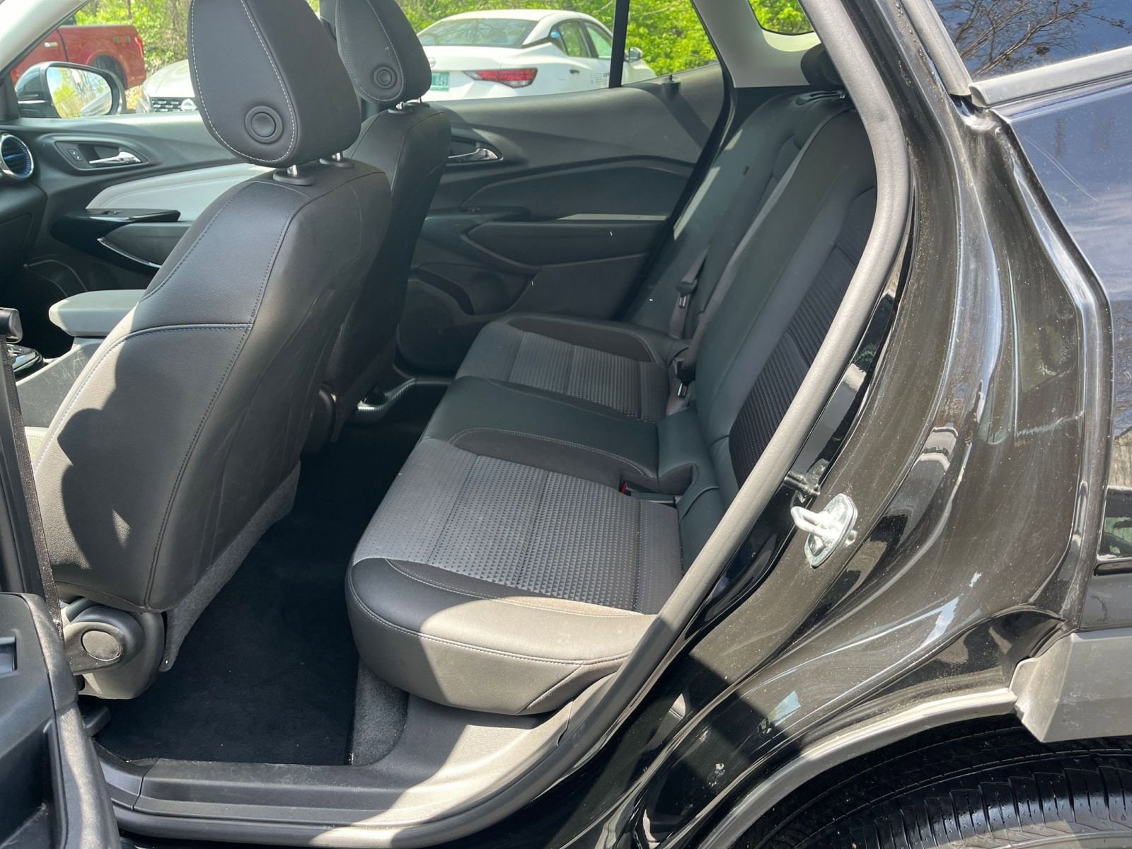 Thumbnail: 2025 Chevrolet Trax - 21