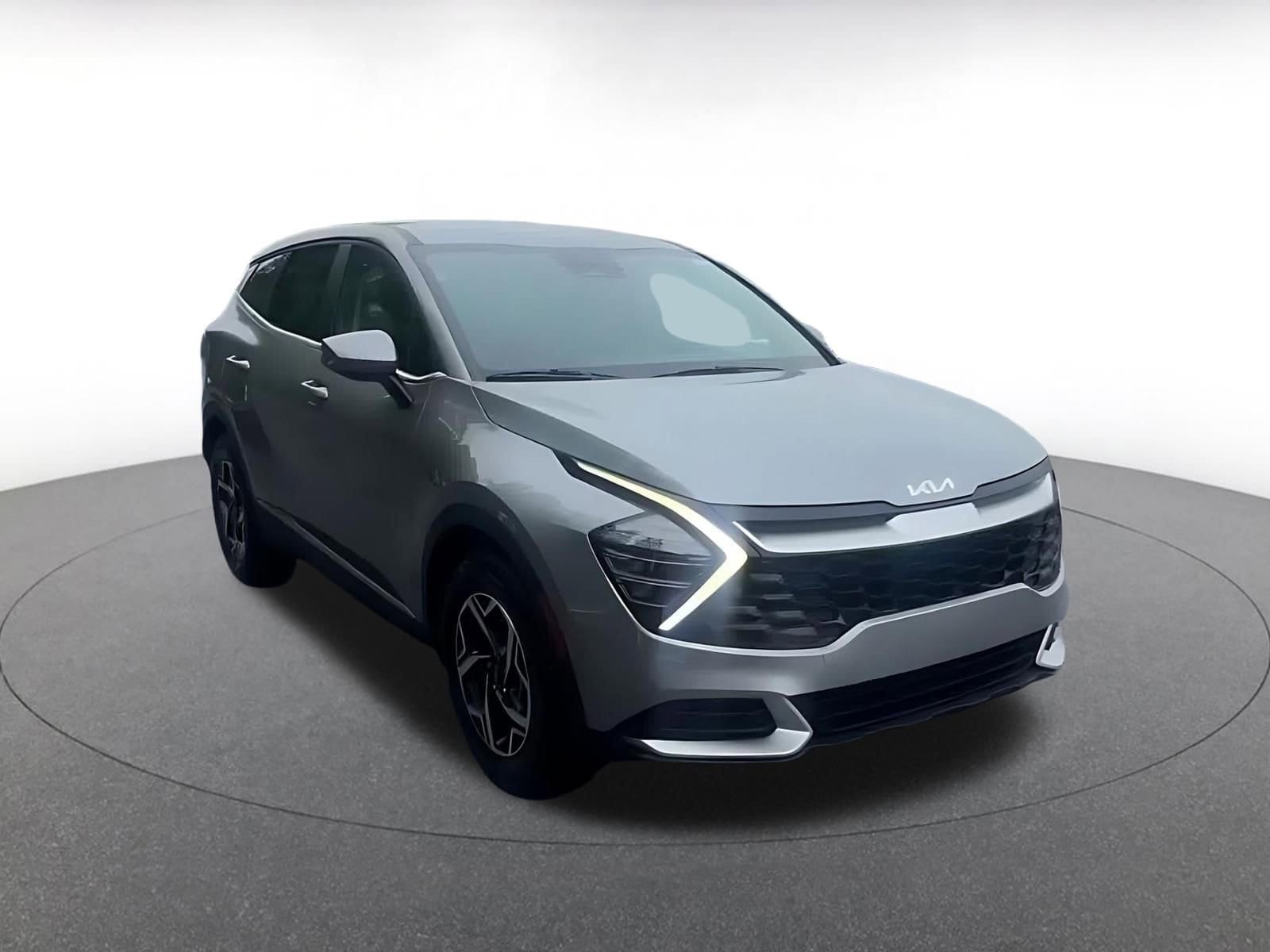 Thumbnail: 2025 Kia Sportage - 3