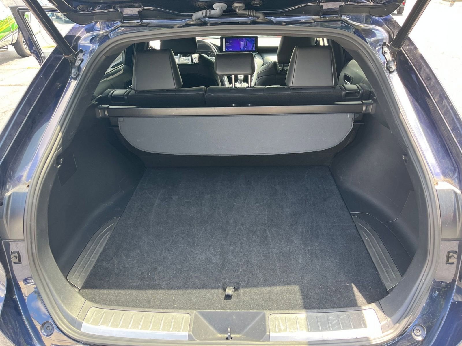 Thumbnail: 2023 Toyota Venza - 27