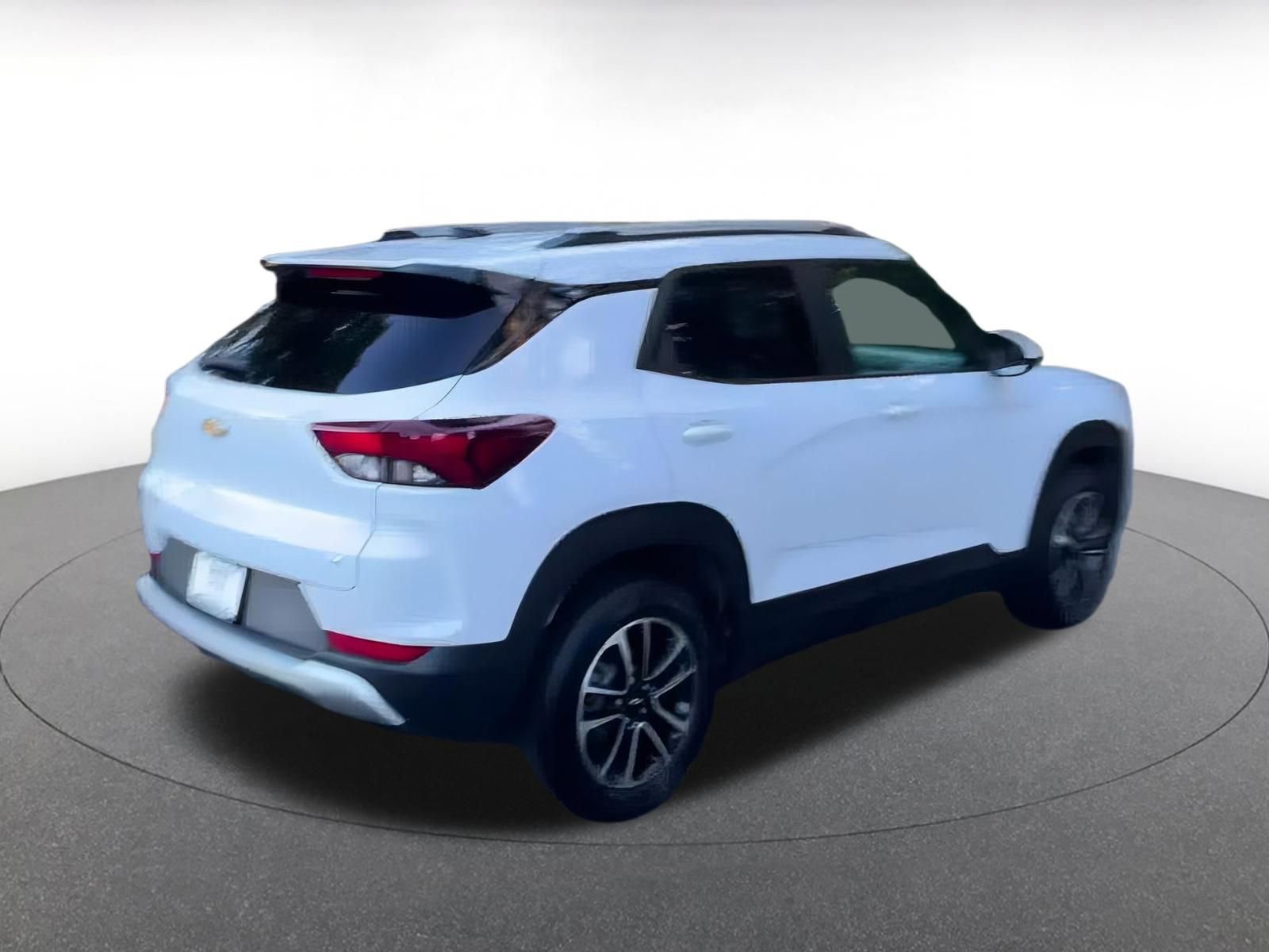 Thumbnail: 2025 Chevrolet TrailBlazer - 14