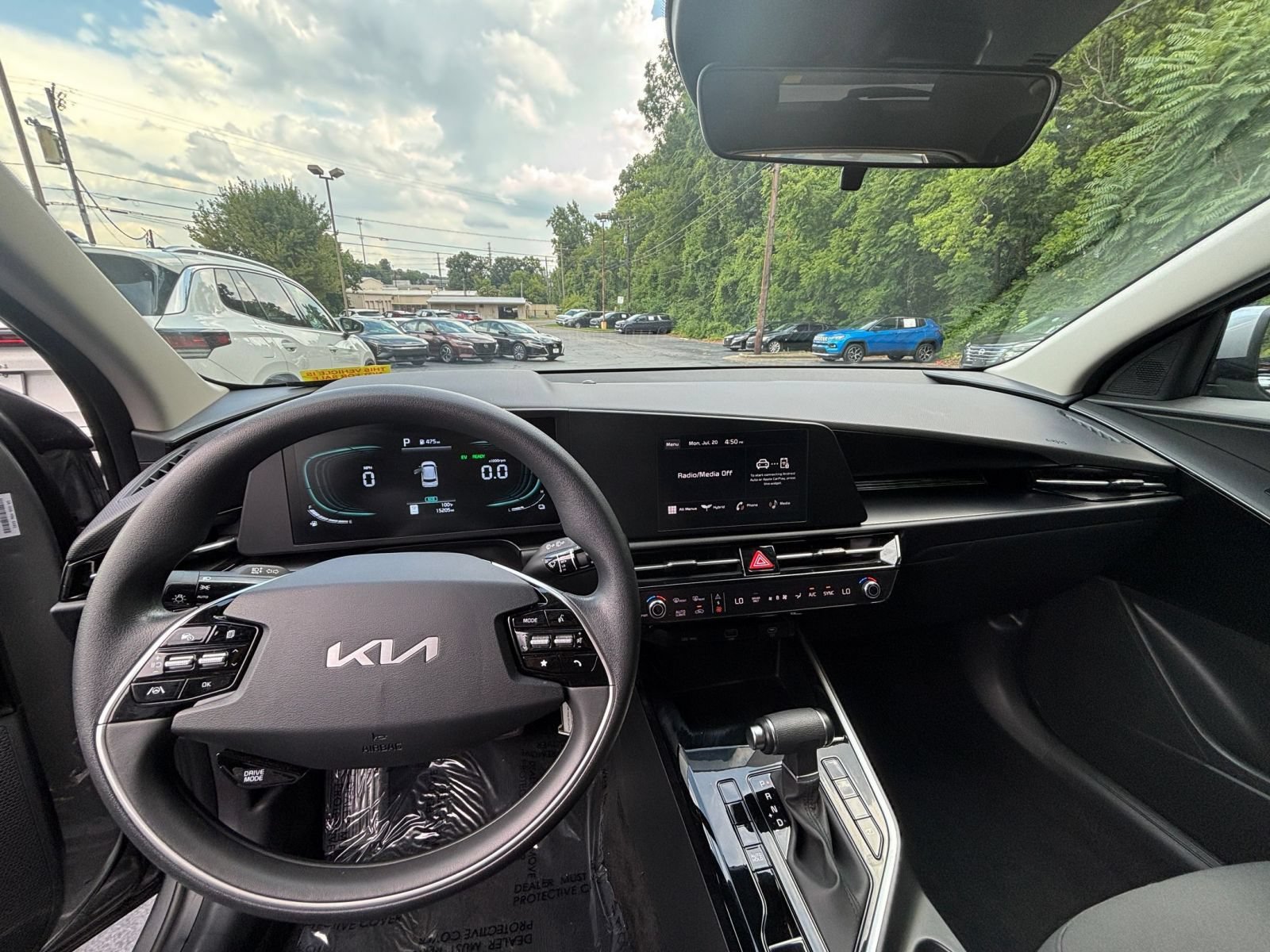 Thumbnail: 2026 Kia Niro - 28