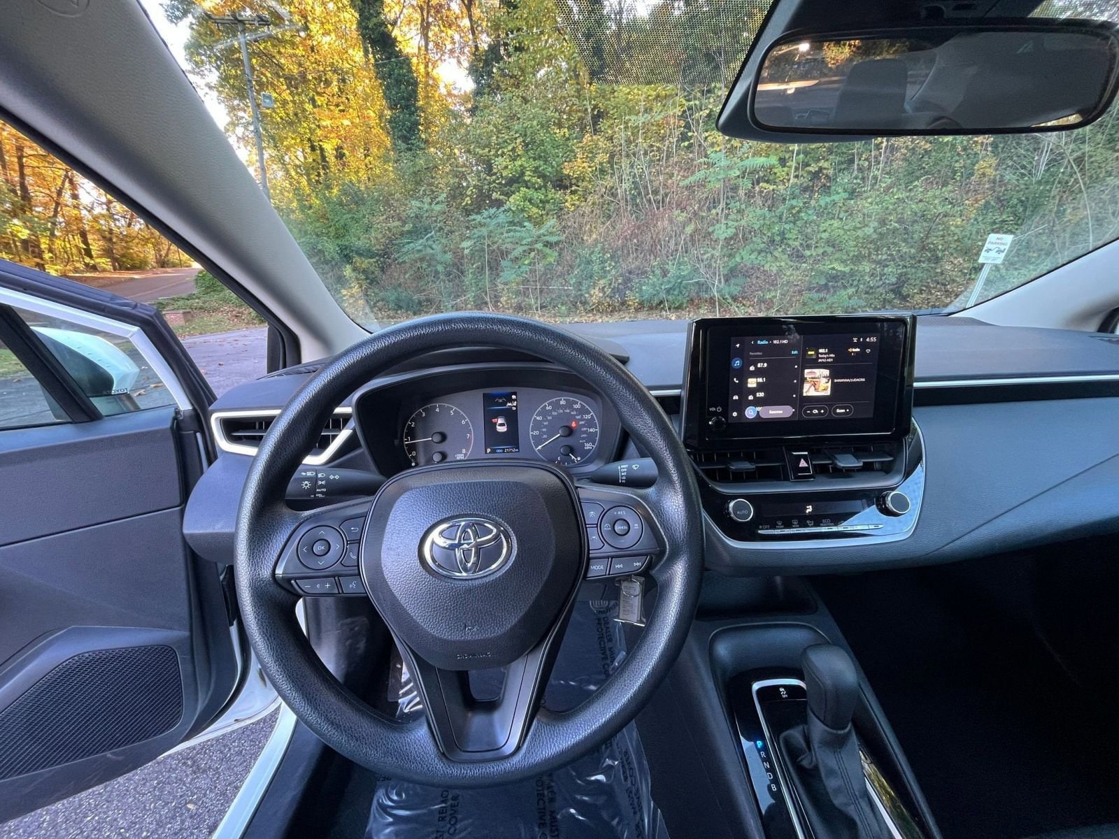 Thumbnail: 2025 Toyota Corolla - 30