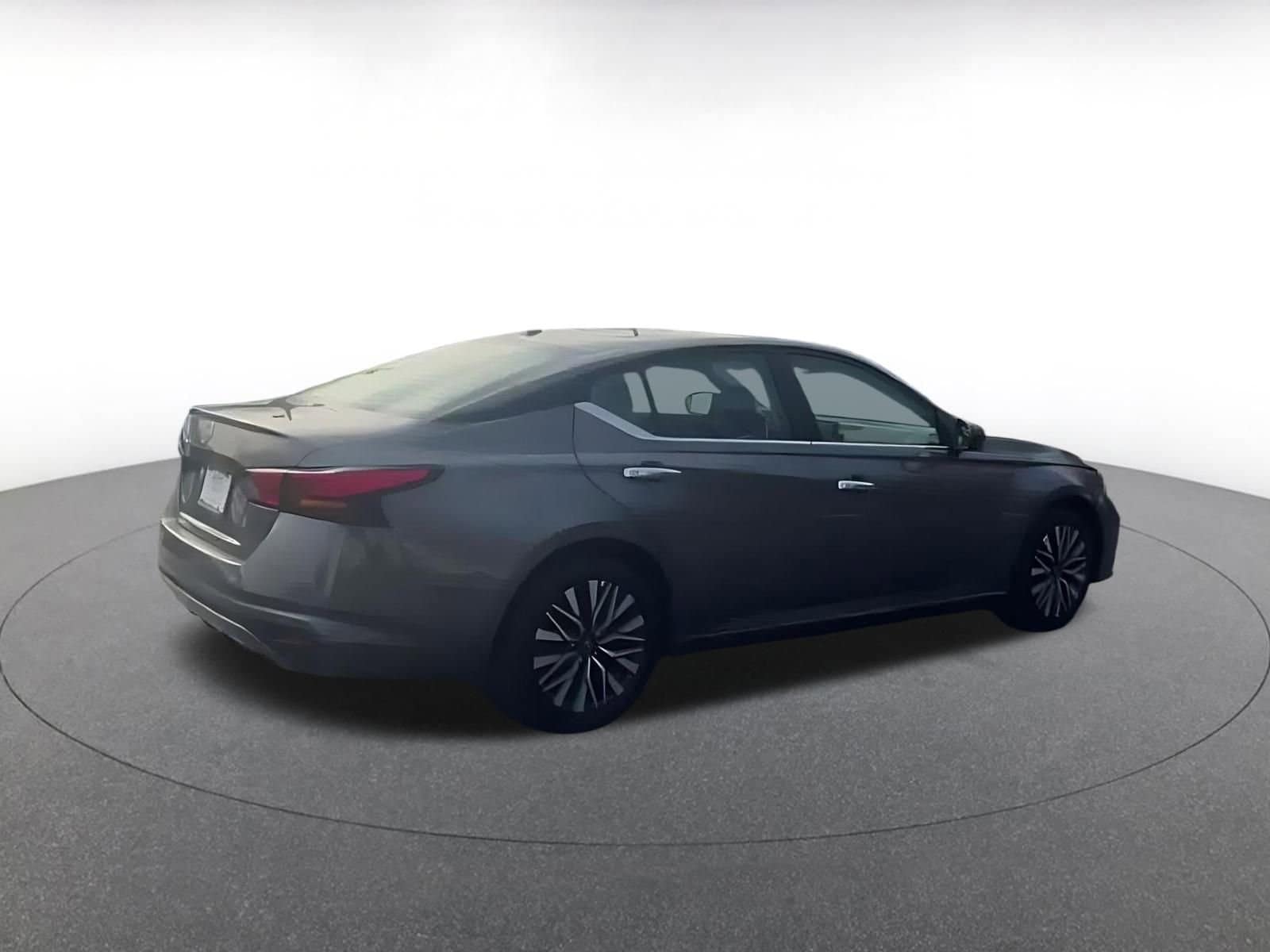 Thumbnail: 2025 Nissan Altima - 15