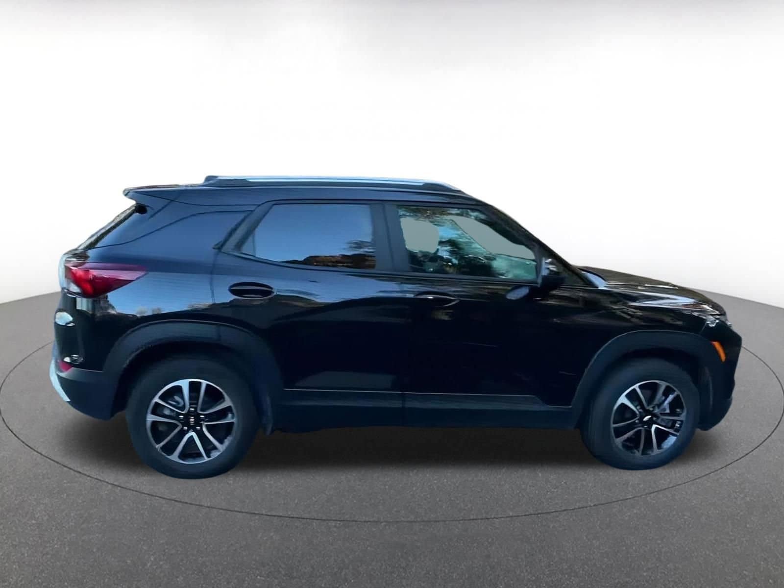 Thumbnail: 2025 Chevrolet TrailBlazer - 16