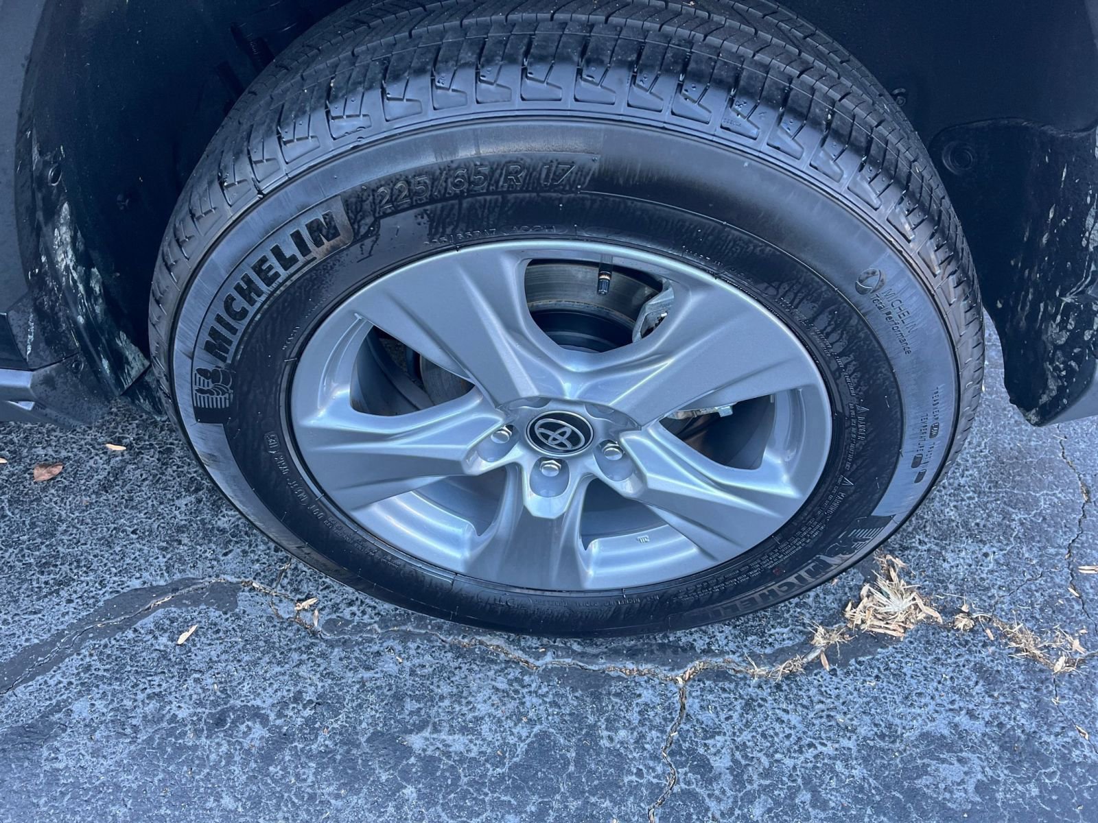 Thumbnail: 2025 Toyota RAV4 - 23