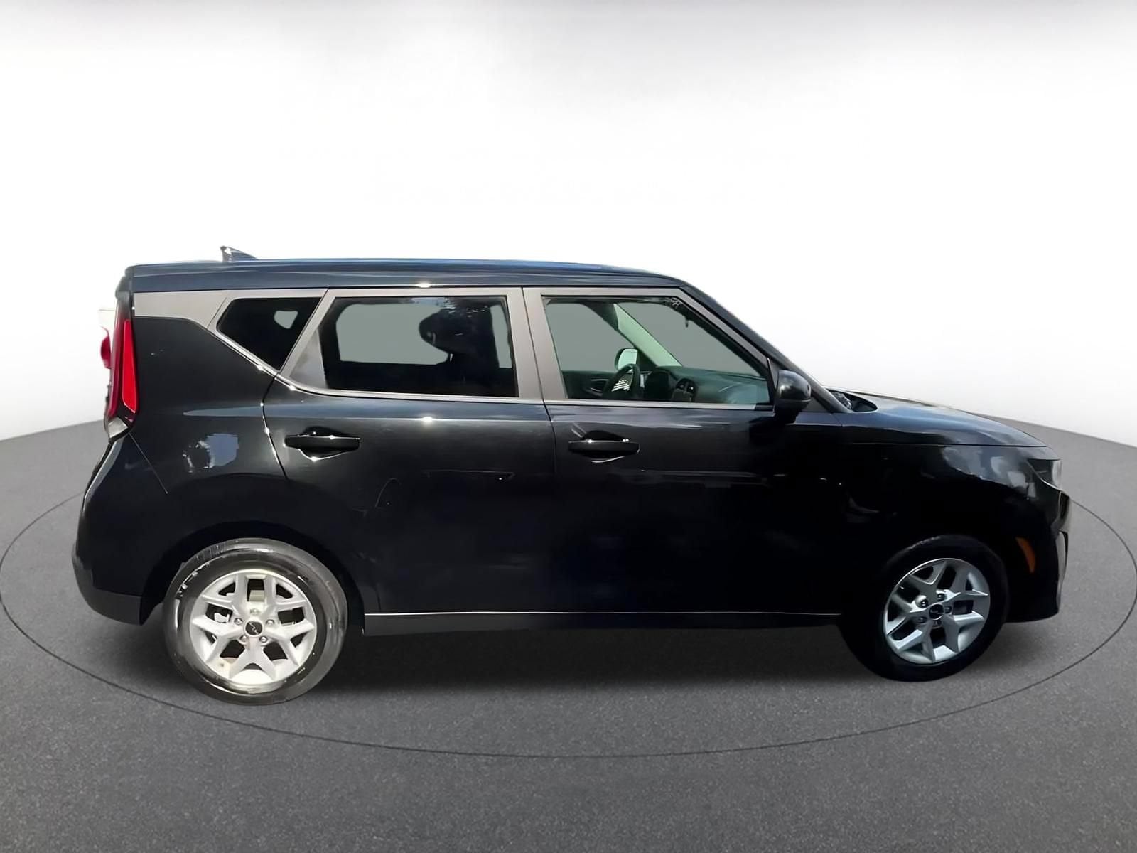 Thumbnail: 2025 Kia Soul - 16