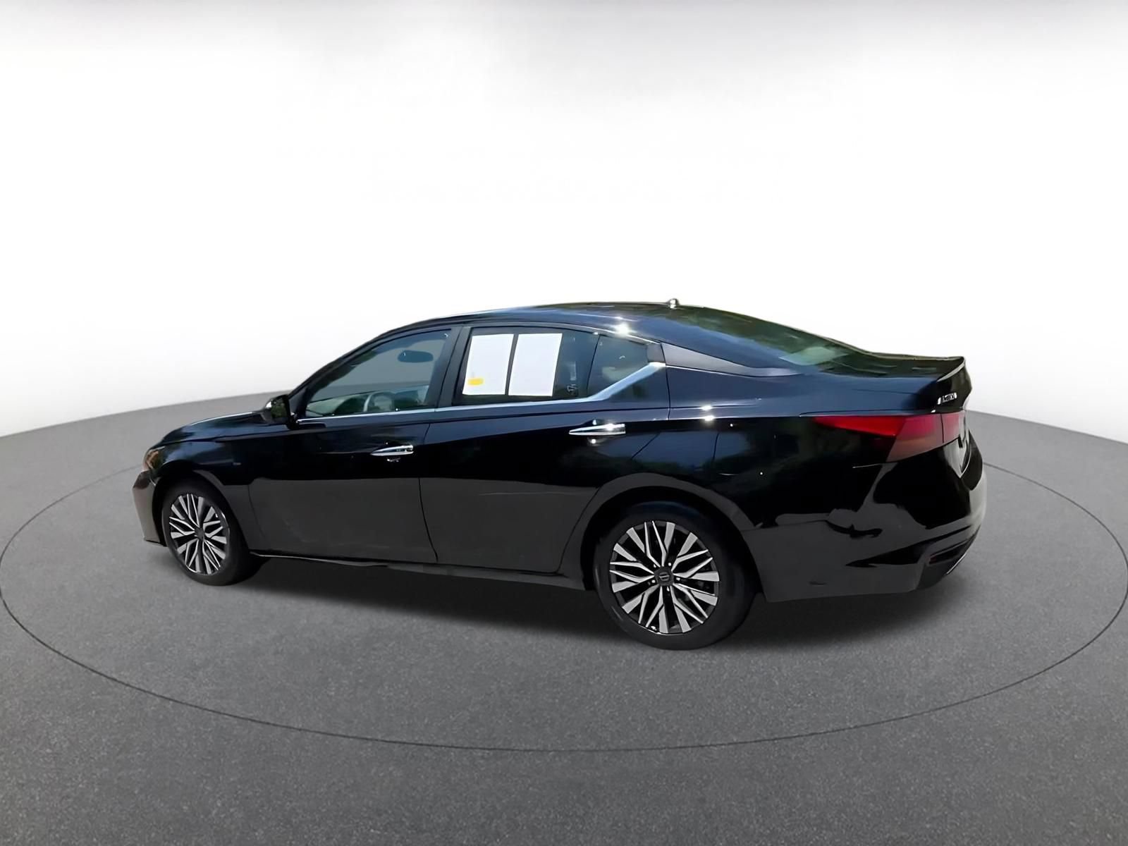 Thumbnail: 2025 Nissan Altima - 14