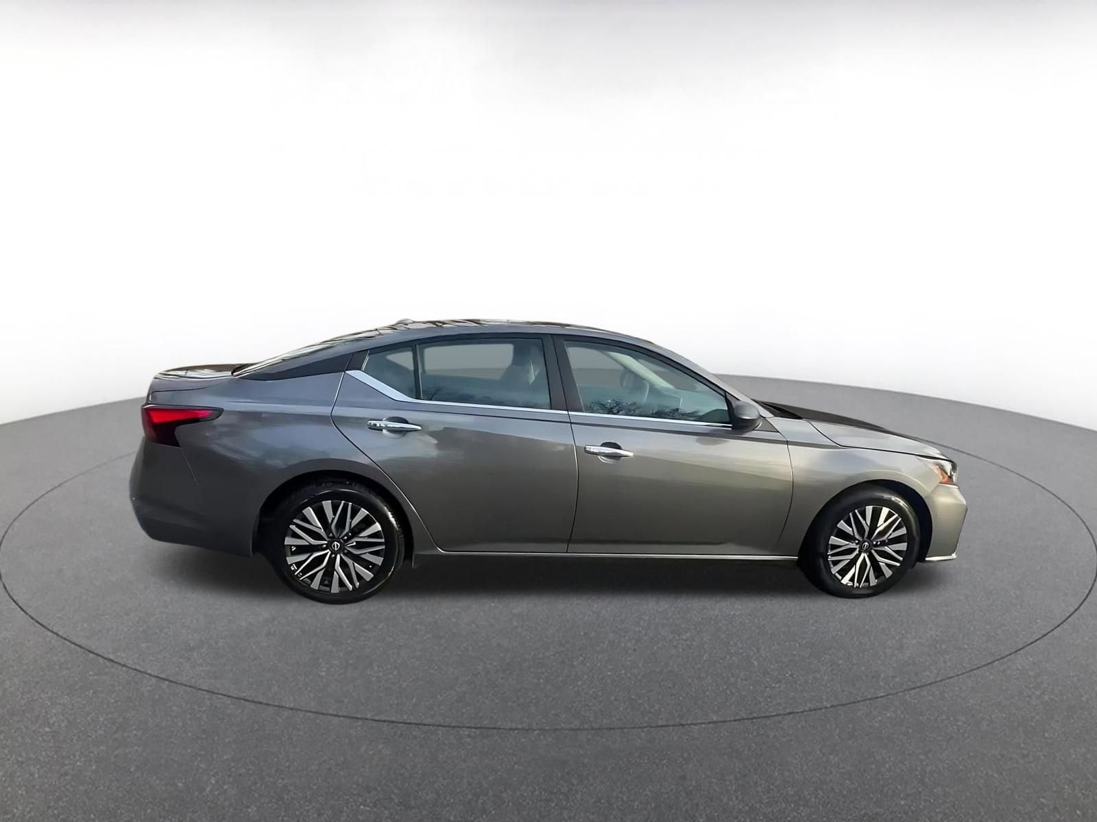 Thumbnail: 2025 Nissan Altima - 16