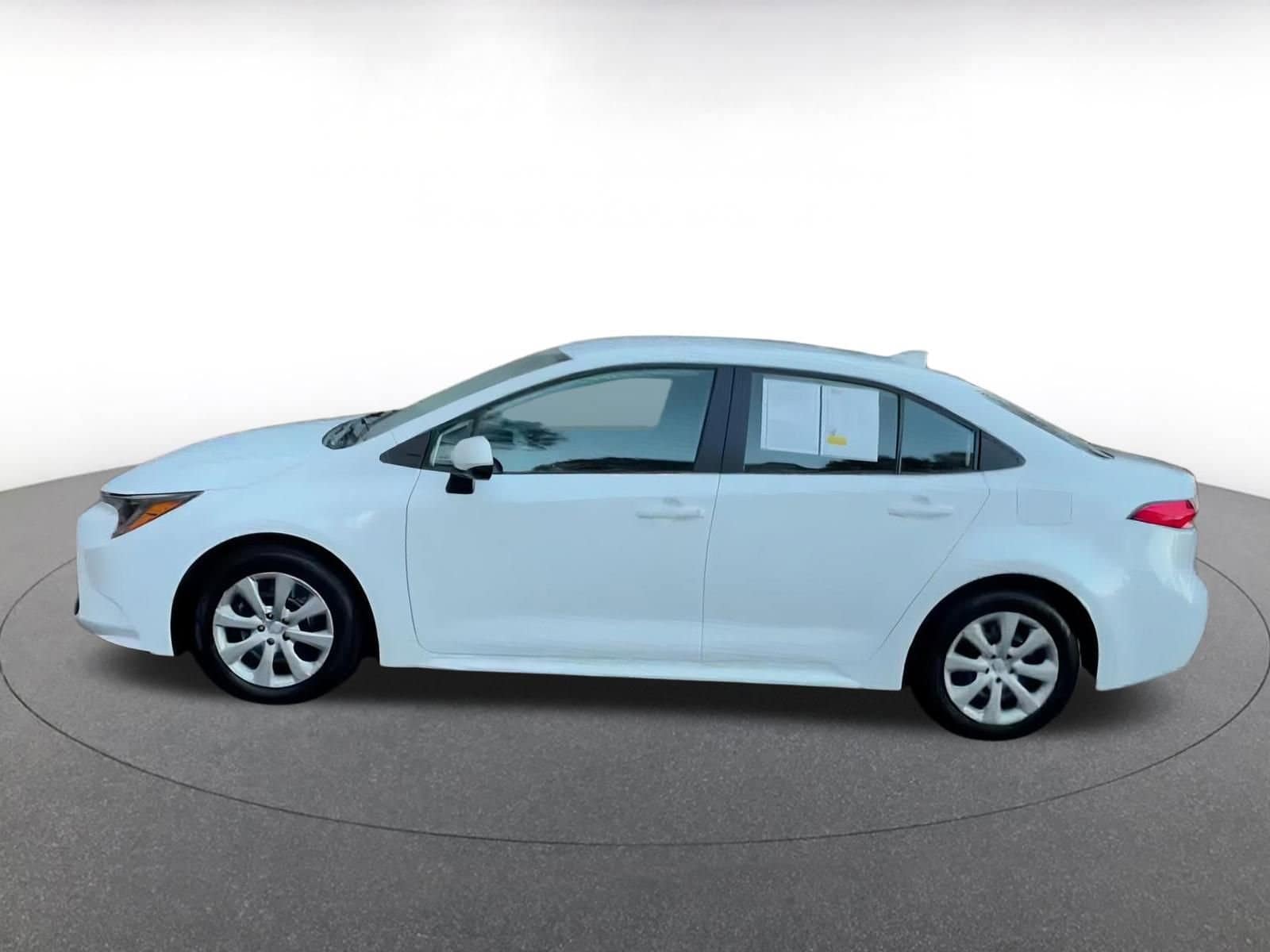 Thumbnail: 2025 Toyota Corolla - 9