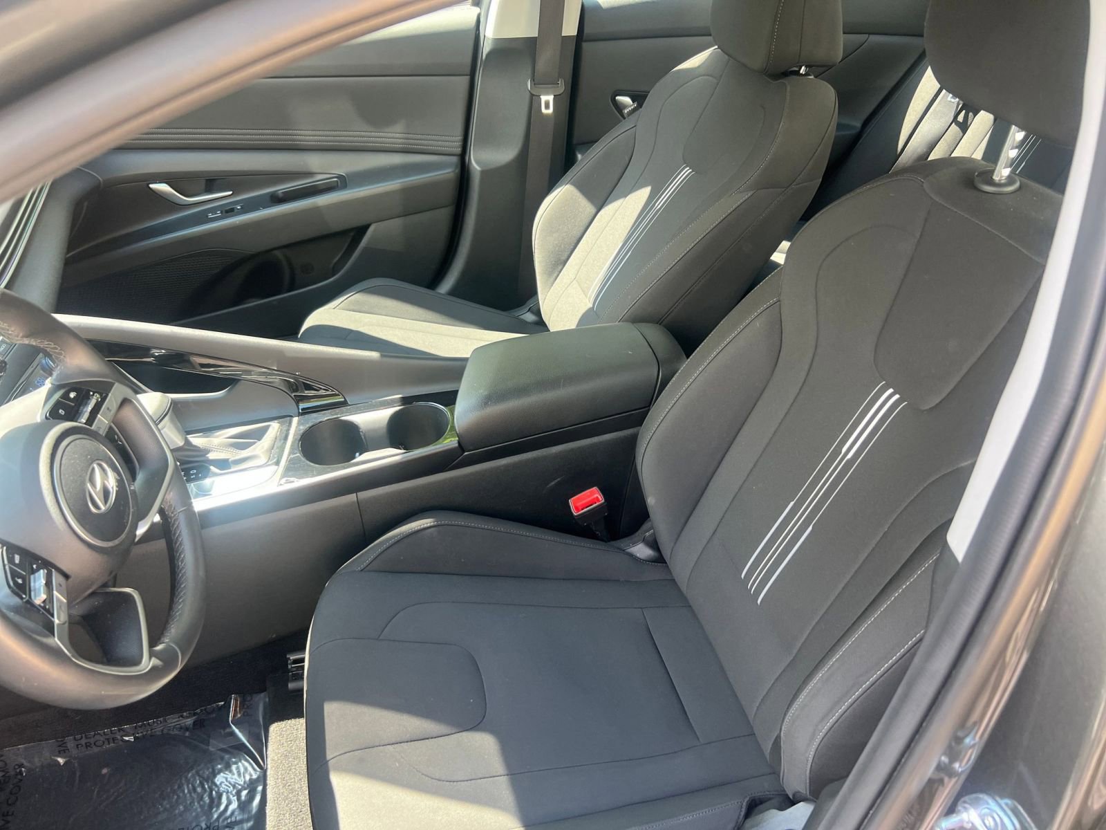 Thumbnail: 2025 Hyundai Elantra - 32