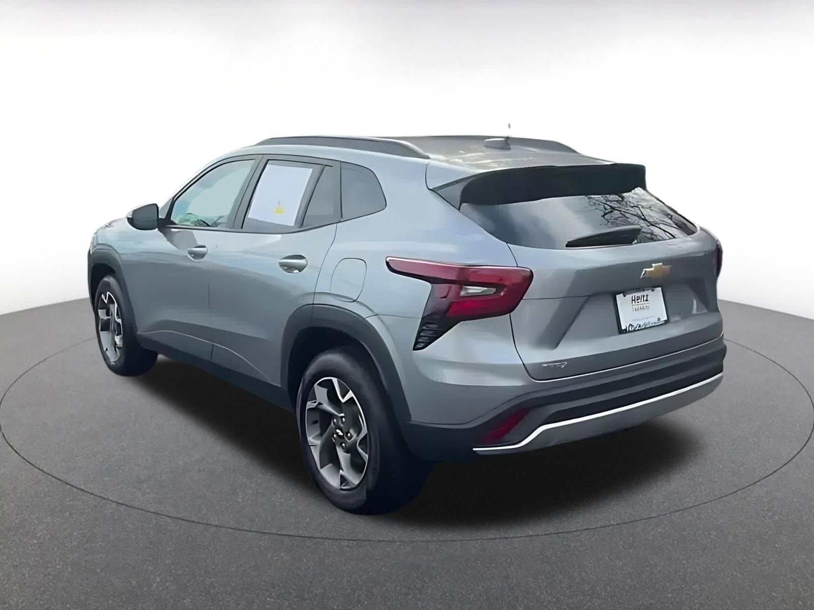 Thumbnail: 2025 Chevrolet Trax - 10