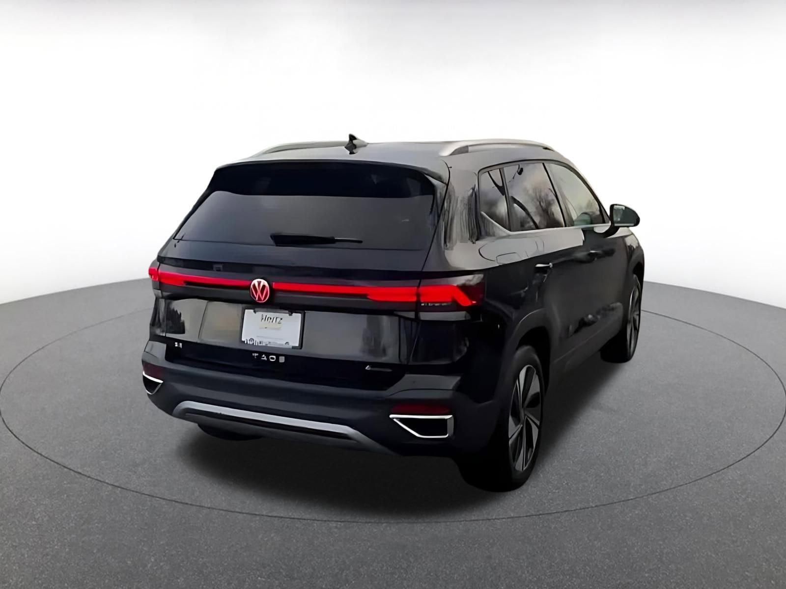 Thumbnail: 2025 Volkswagen Taos - 14