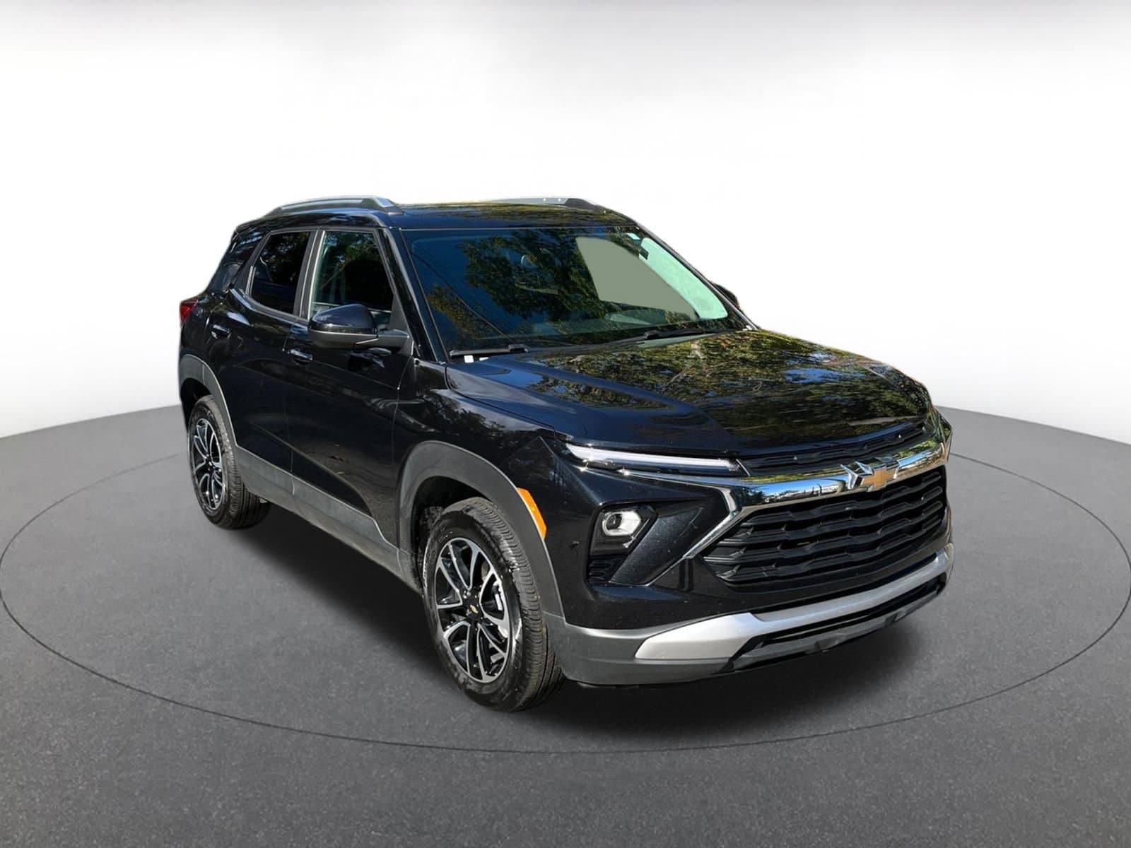 Thumbnail: 2025 Chevrolet TrailBlazer - 1