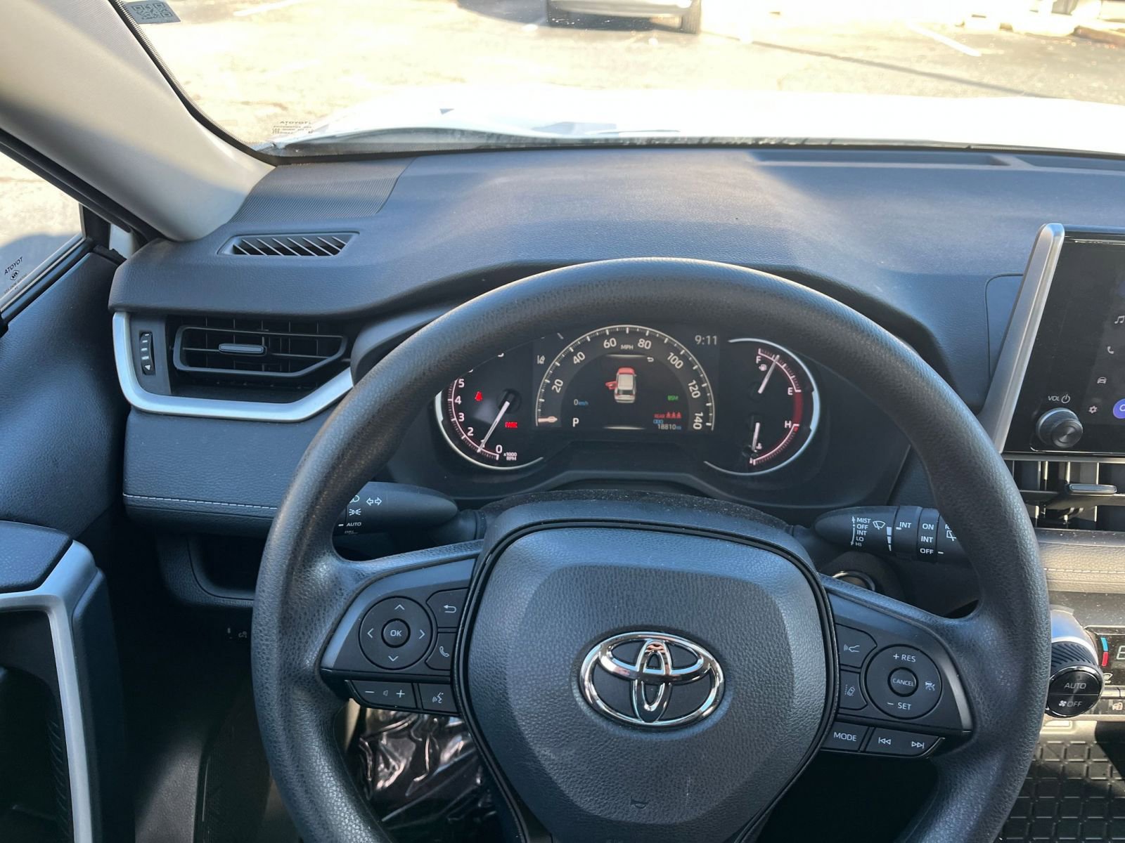 Thumbnail: 2025 Toyota RAV4 - 30