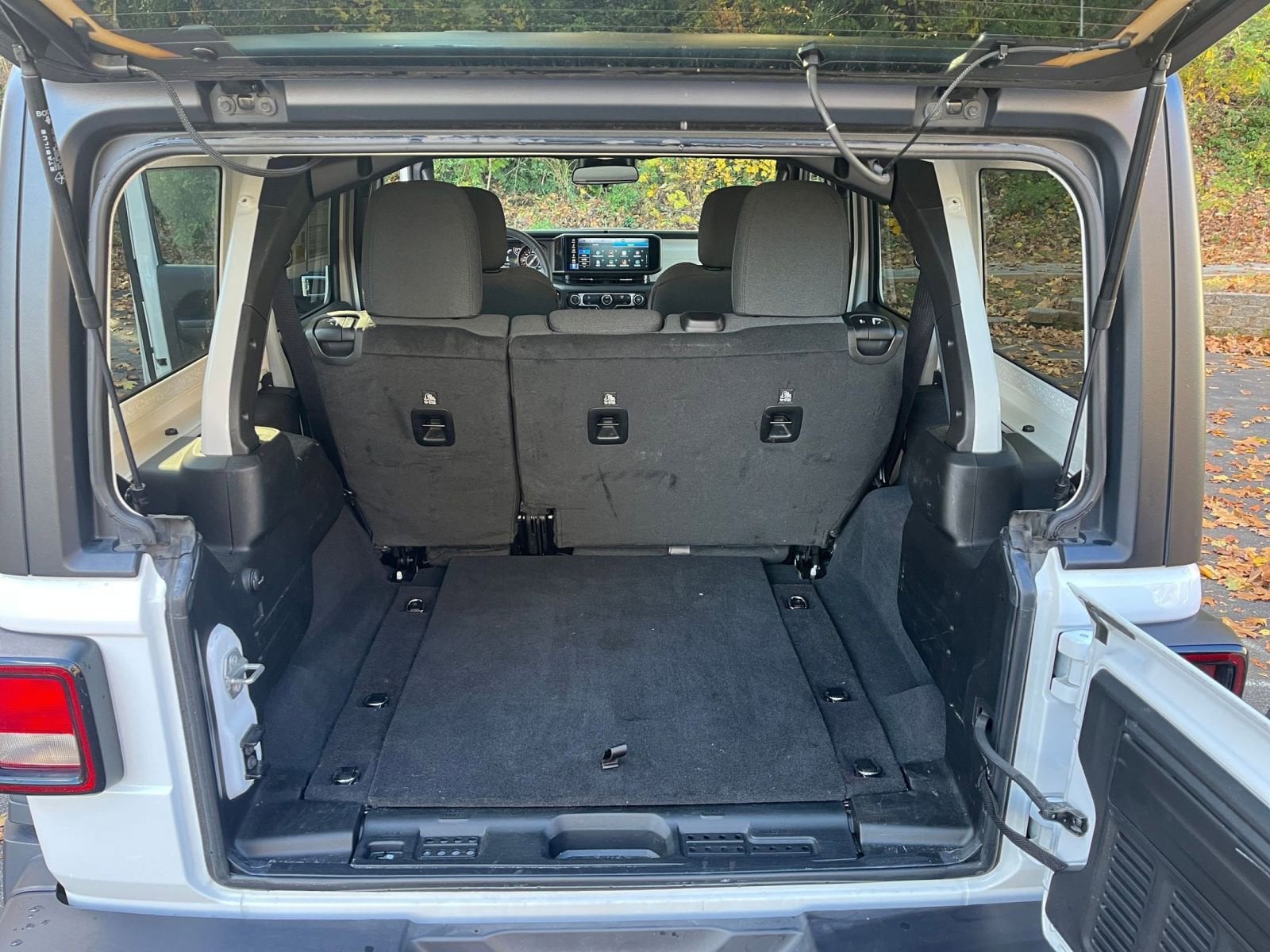 Thumbnail: 2025 Jeep Wrangler - 27