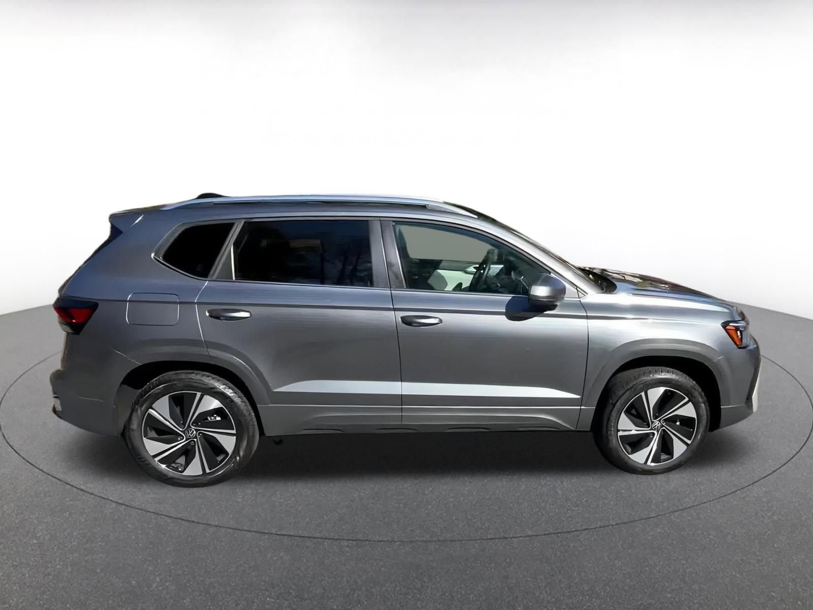 Thumbnail: 2025 Volkswagen Taos - 16