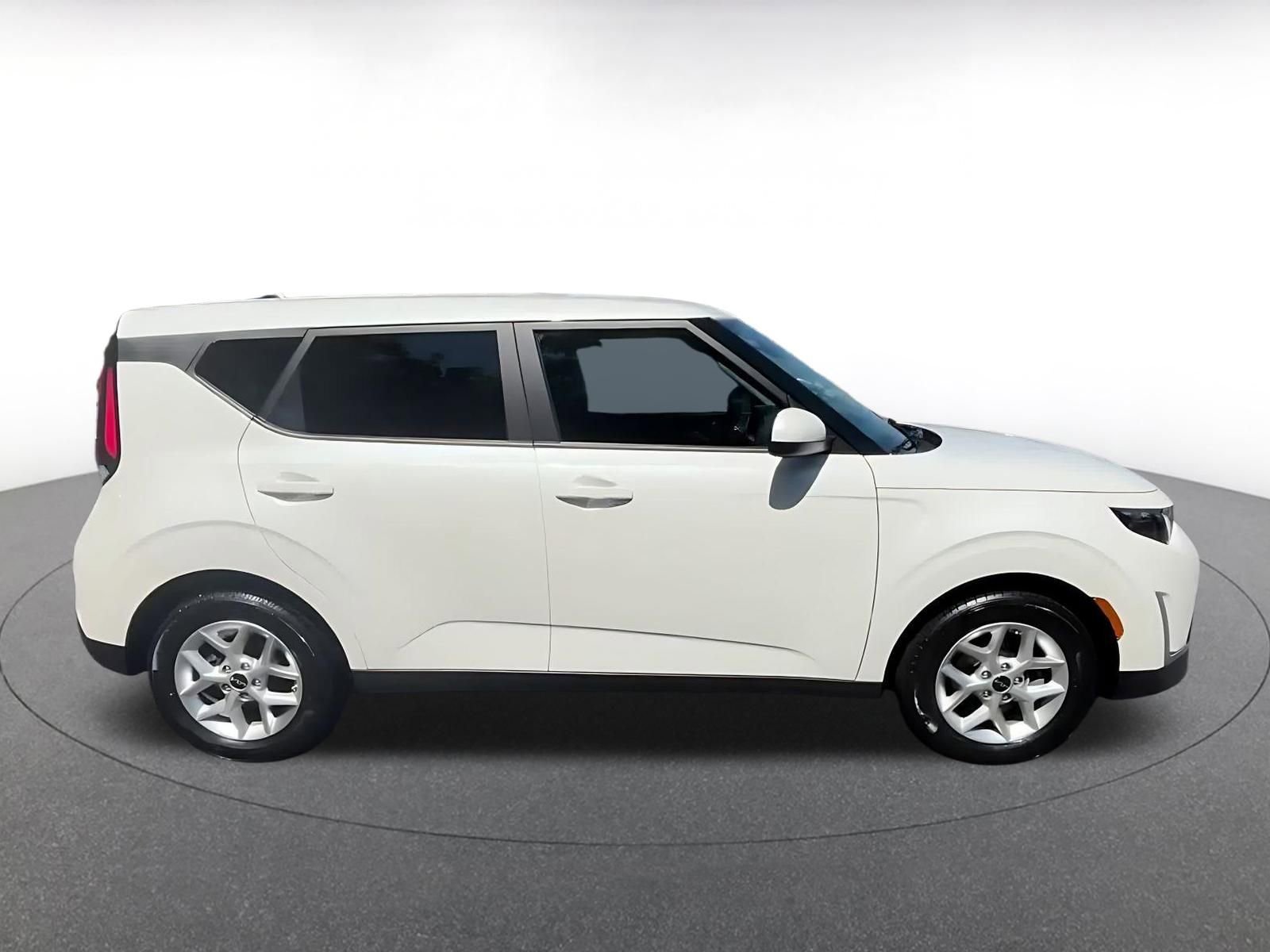 Thumbnail: 2025 Kia Soul - 16