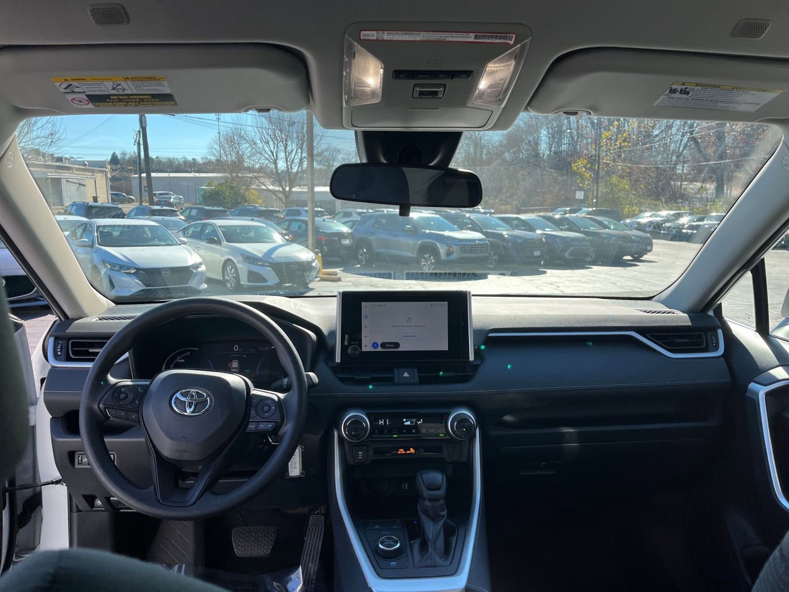 Thumbnail: 2025 Toyota RAV4 - 27