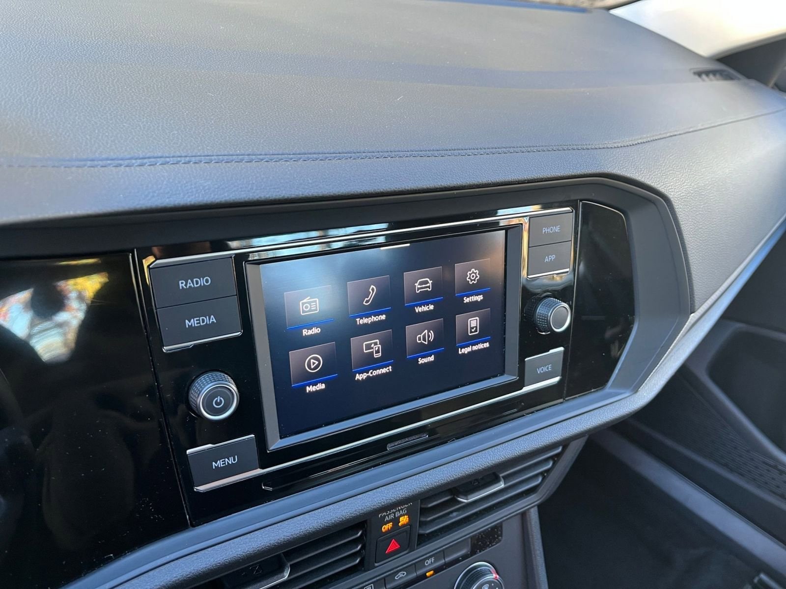 Thumbnail: 2024 Volkswagen Jetta - 20