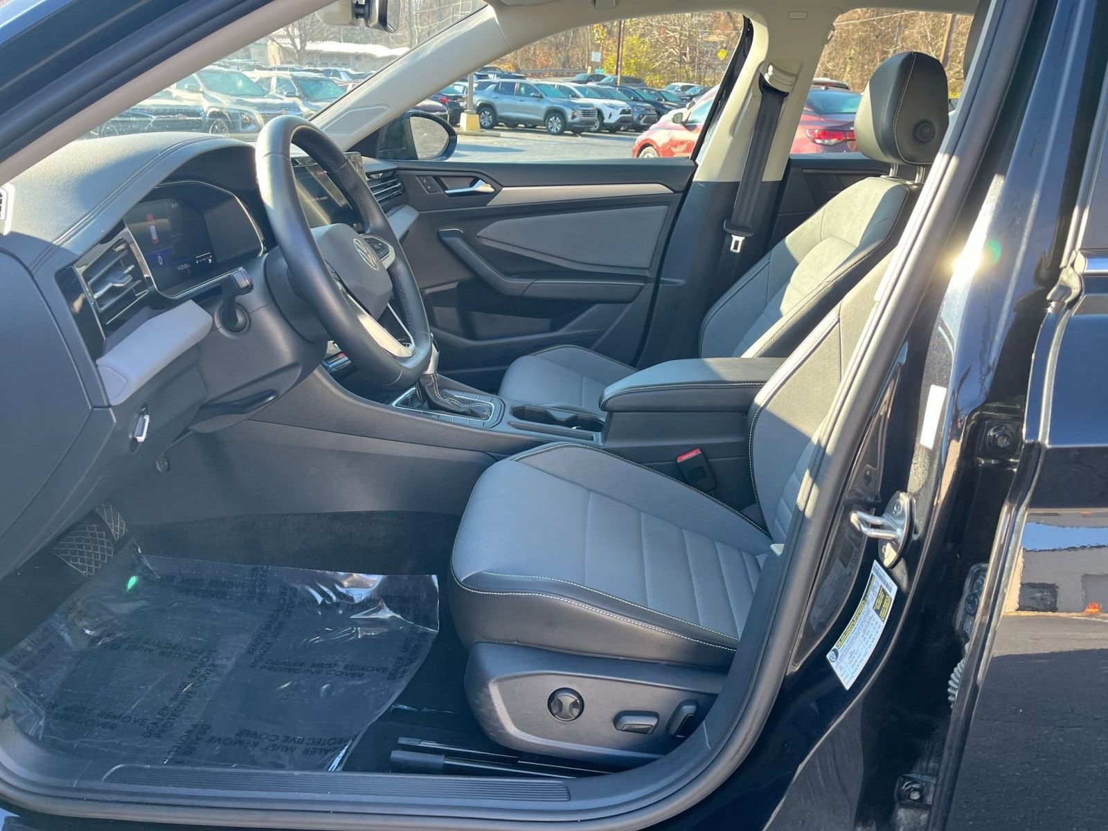 Thumbnail: 2025 Volkswagen Jetta - 21