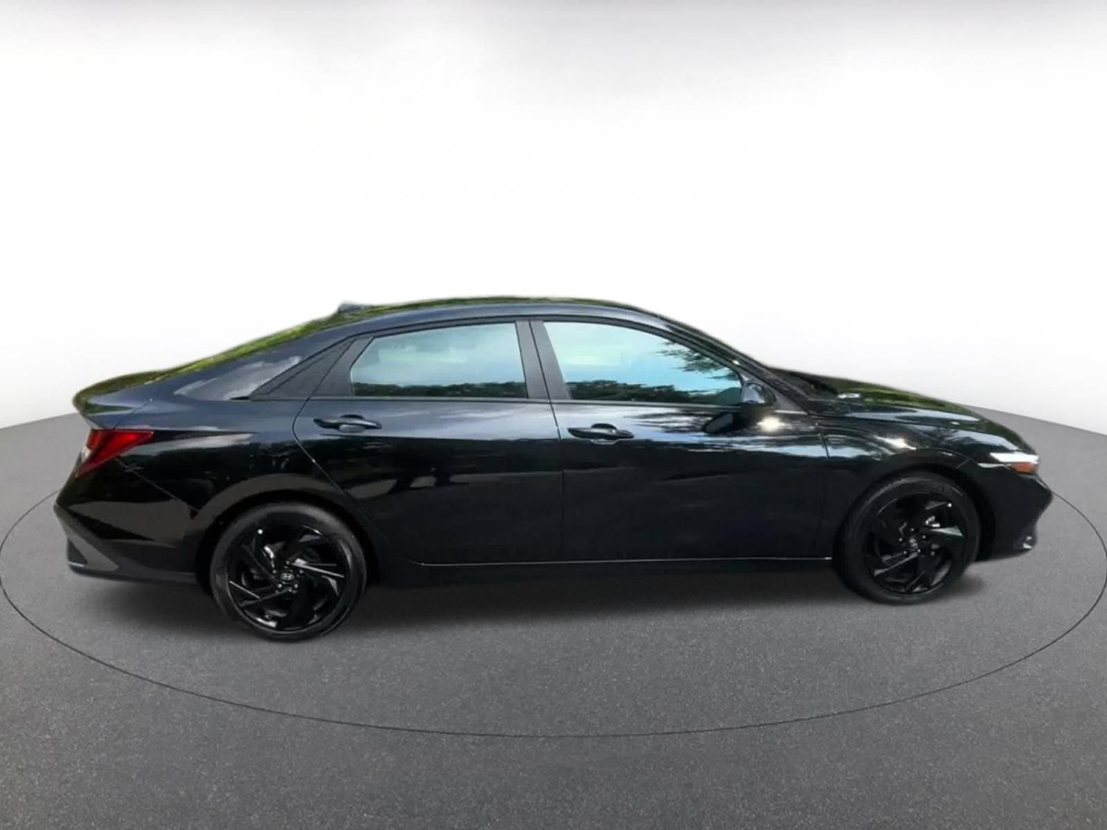 Thumbnail: 2026 Hyundai Elantra - 13