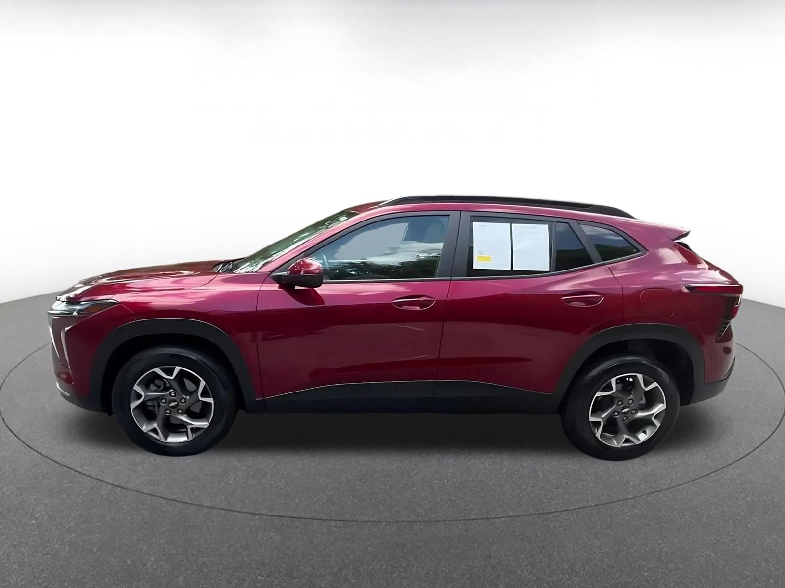 Thumbnail: 2025 Chevrolet Trax - 8