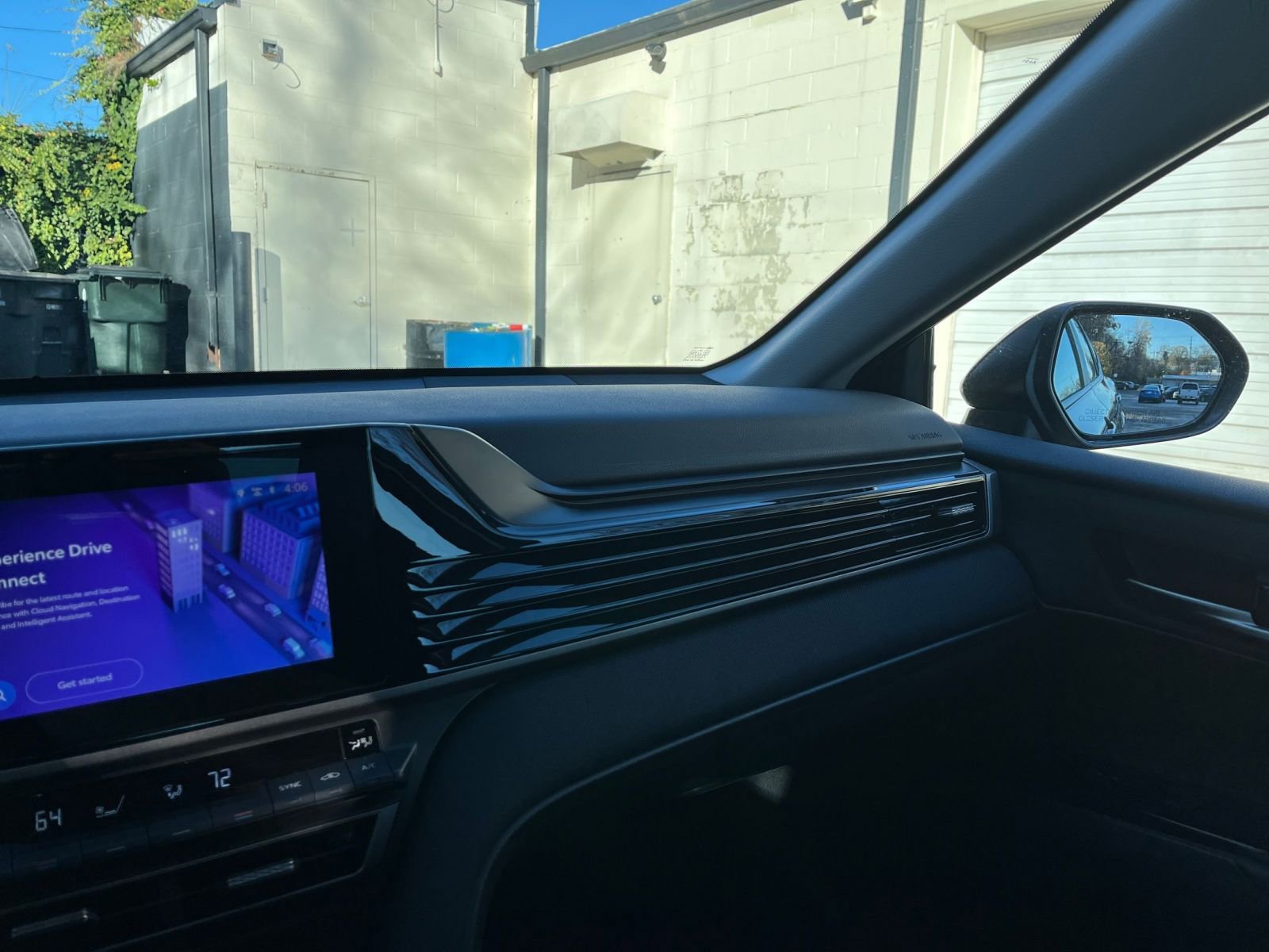 Thumbnail: 2025 Toyota Camry - 30