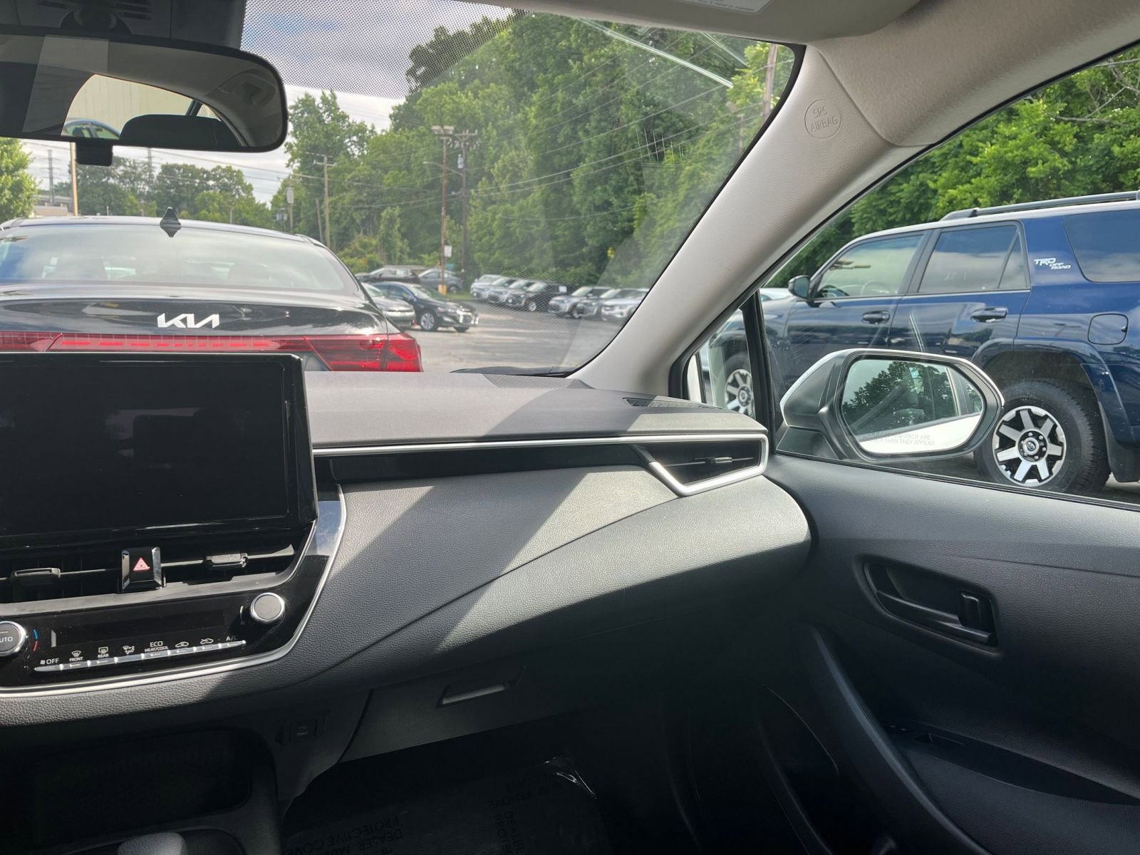 2024 Toyota Corolla LE 29