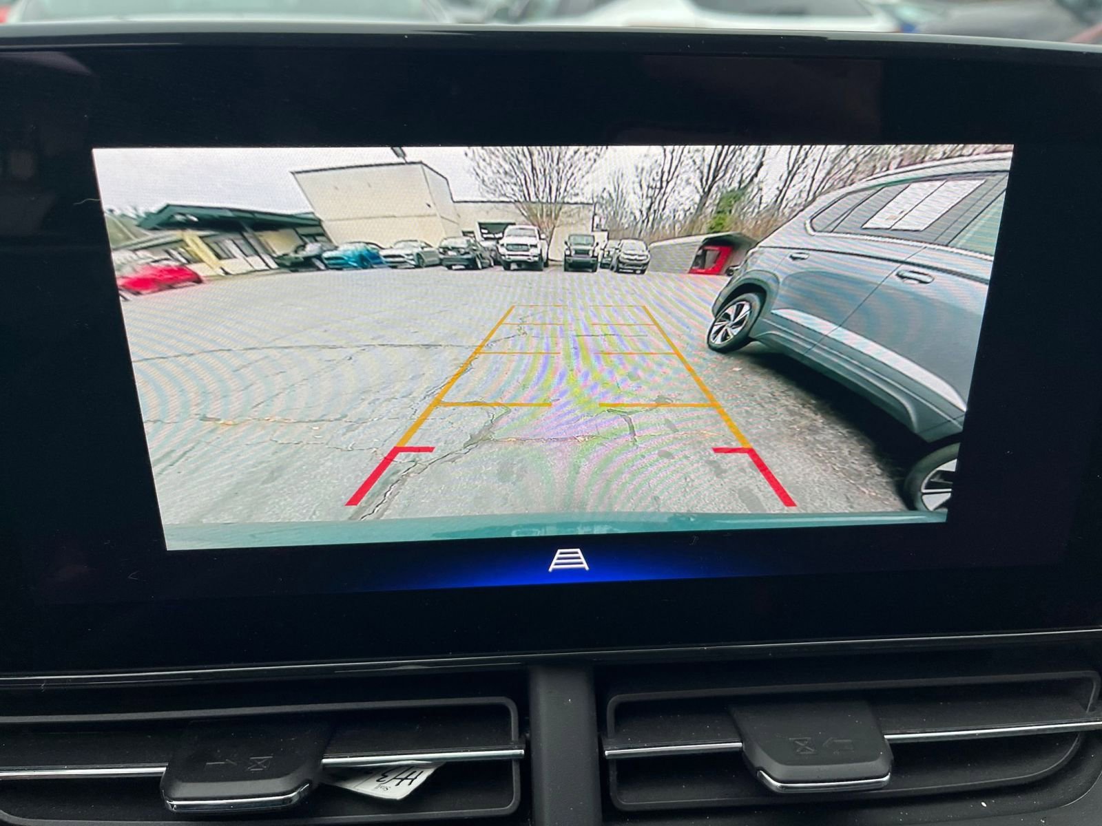 Thumbnail: 2025 Chevrolet Trax - 17