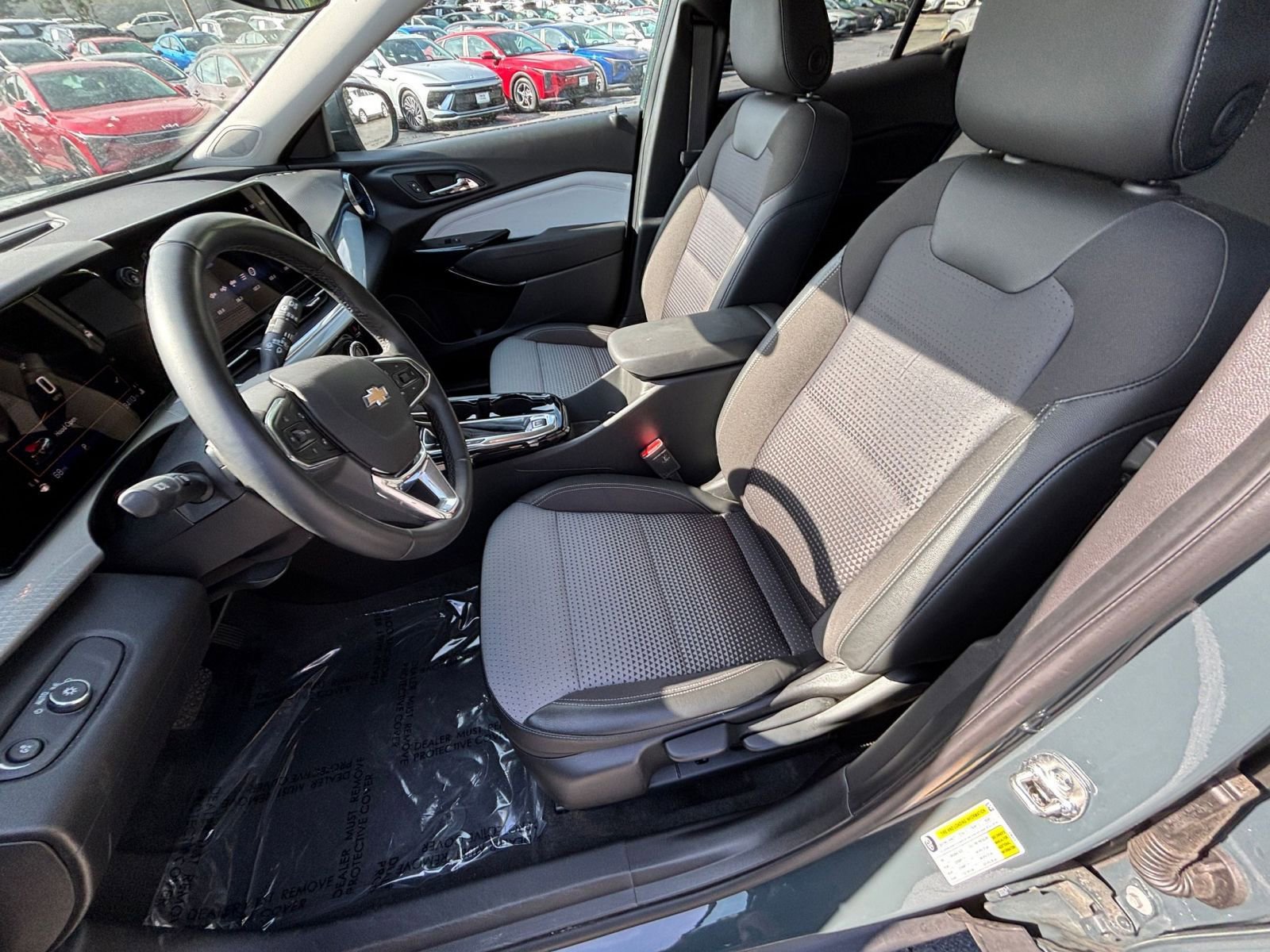 Thumbnail: 2025 Chevrolet Trax - 31